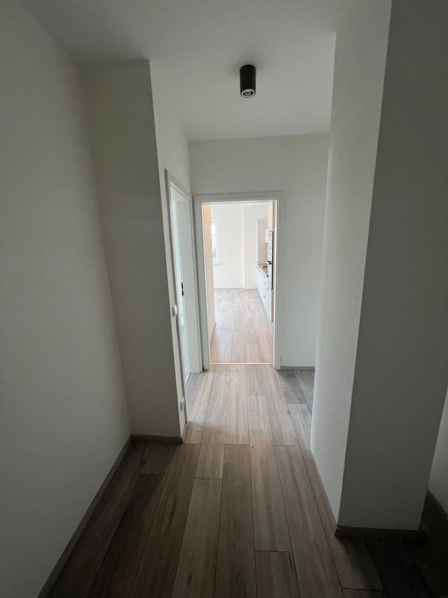 Pronájem bytu 2+kk 46 m², Tyršova, Kuřim, Jihomoravský kraj Pronájem bytu 2+kk 46 m², Tyršova, Kuřim, Jihomoravský kraj