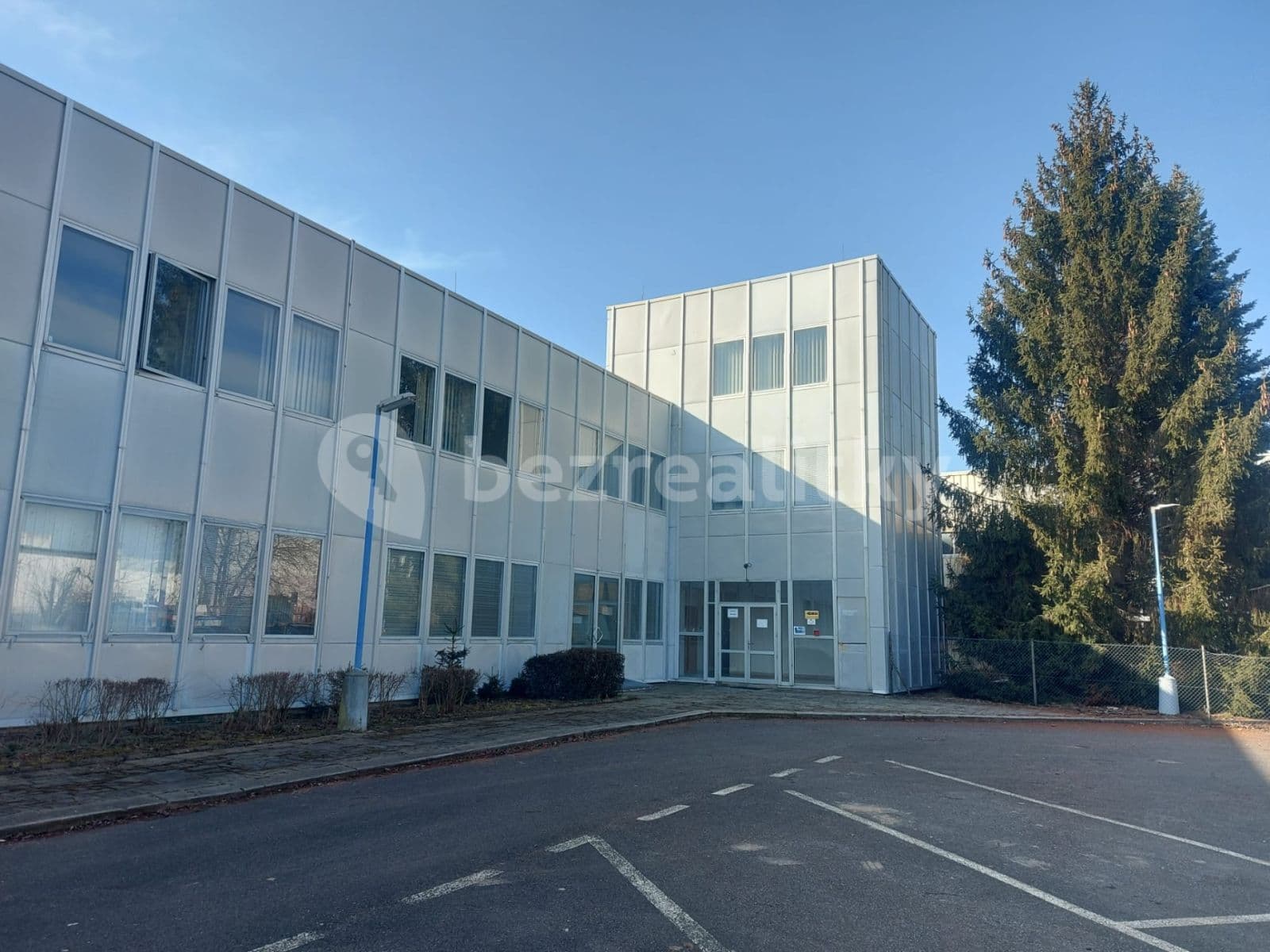 Prodej nebytového prostoru 9.900 m², Za Mototechnou, Praha, Praha Prodej nebytového prostoru 9.900 m², Za Mototechnou, Praha, Praha