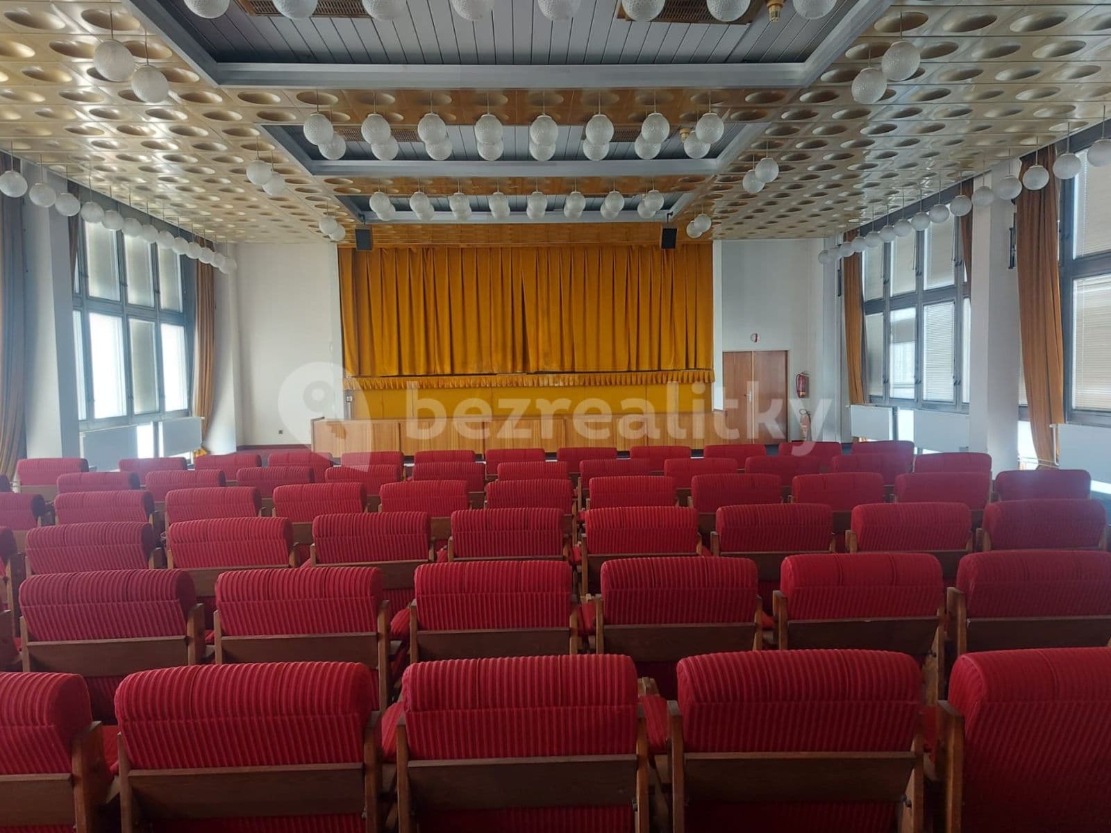 Prodej nebytového prostoru 9.900 m², Za Mototechnou, Praha, Praha Prodej nebytového prostoru 9.900 m², Za Mototechnou, Praha, Praha