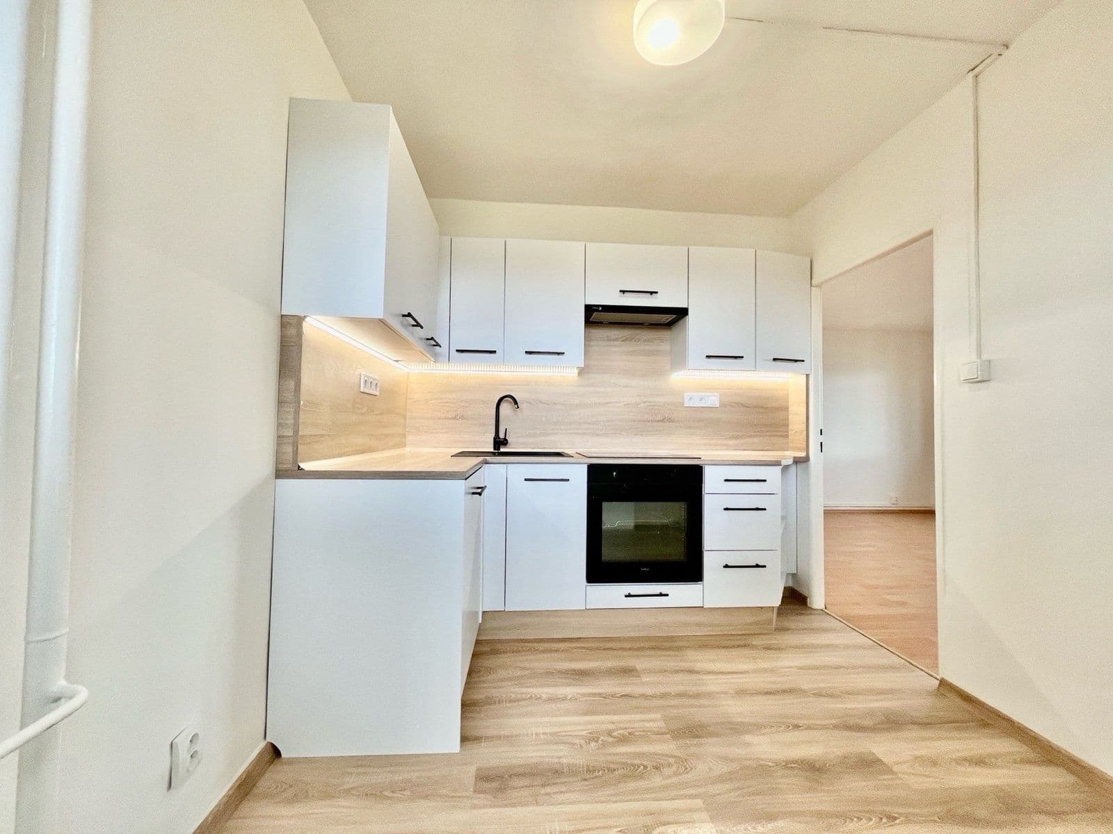 Pronájem bytu 2+1 54 m², Zahradní, Frýdek-Místek, Moravskoslezský kraj Pronájem bytu 2+1 54 m², Zahradní, Frýdek-Místek, Moravskoslezský kraj
