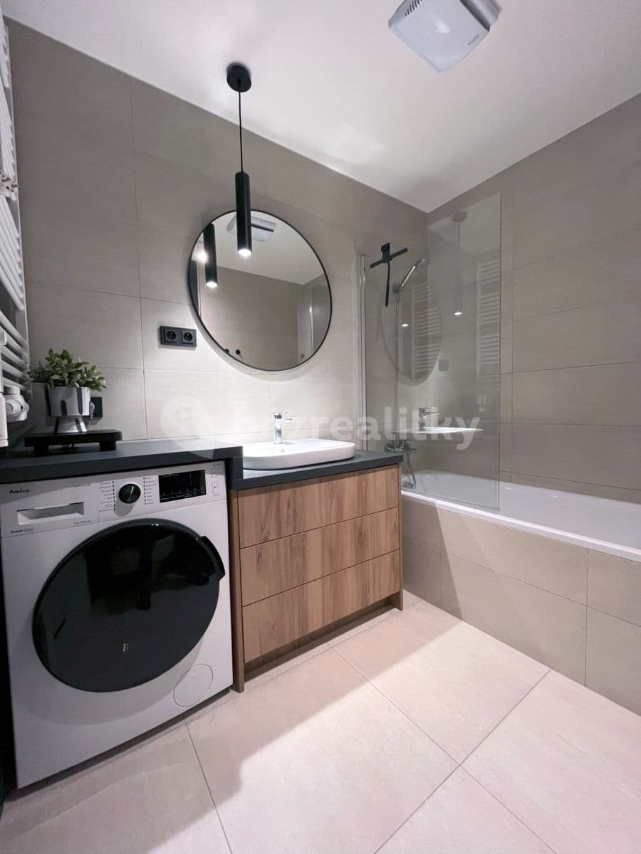 Pronájem bytu 2+kk 38 m², Olgy Havlové, Praha, Praha Pronájem bytu 2+kk 38 m², Olgy Havlové, Praha, Praha
