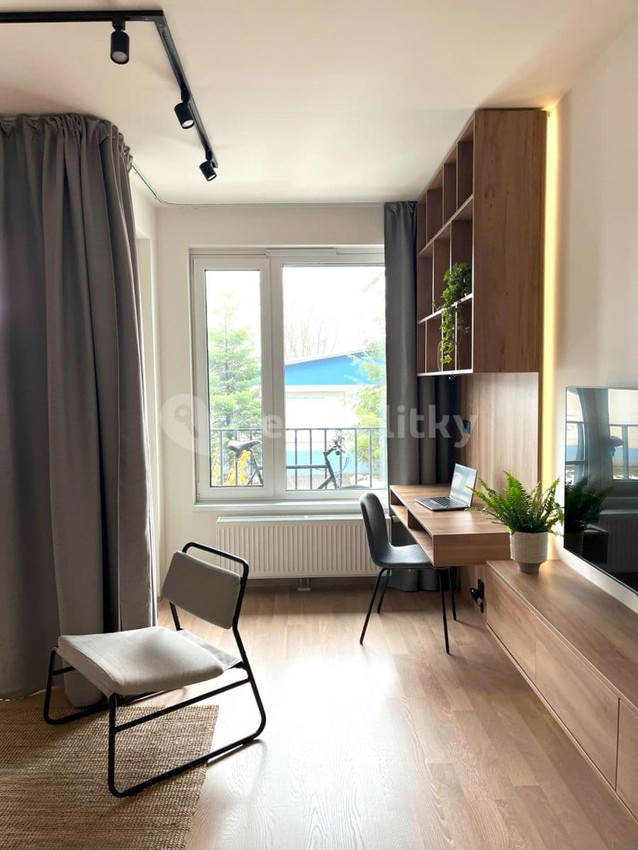 Pronájem bytu 2+kk 38 m², Olgy Havlové, Praha, Praha Pronájem bytu 2+kk 38 m², Olgy Havlové, Praha, Praha