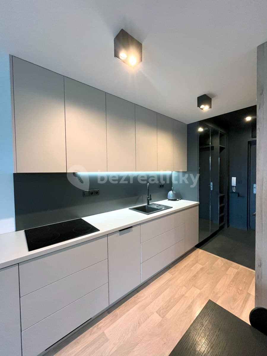 Pronájem bytu 2+kk 38 m², Olgy Havlové, Praha, Praha Pronájem bytu 2+kk 38 m², Olgy Havlové, Praha, Praha