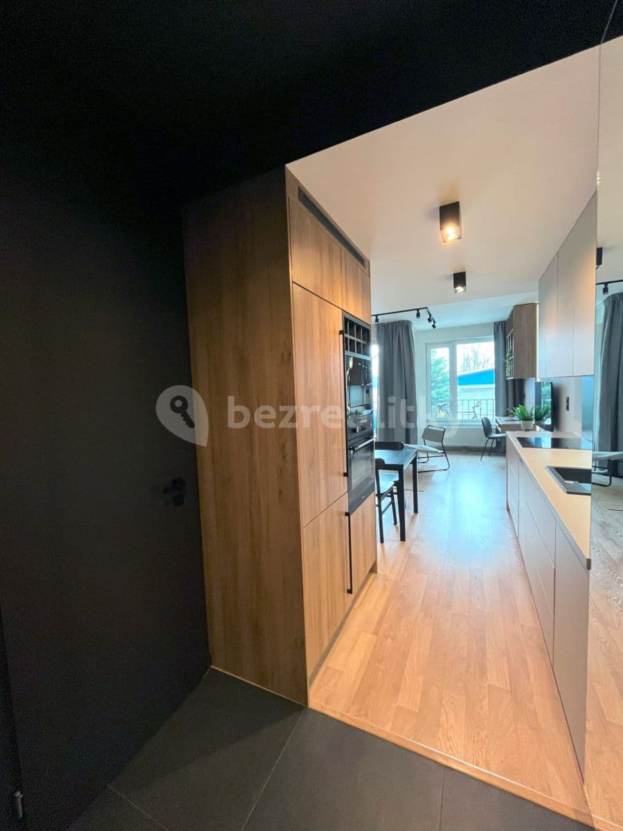 Pronájem bytu 2+kk 38 m², Olgy Havlové, Praha, Praha Pronájem bytu 2+kk 38 m², Olgy Havlové, Praha, Praha