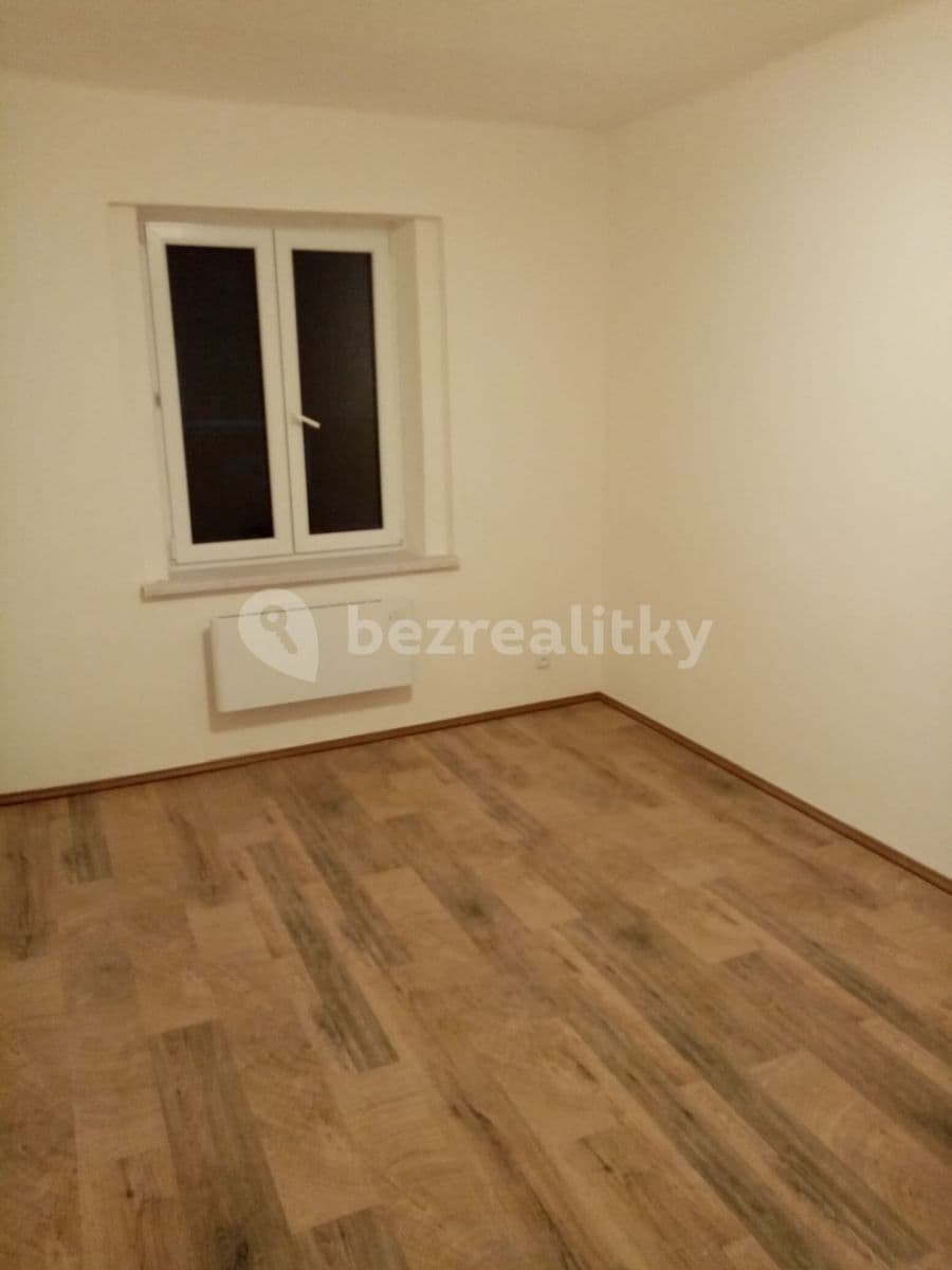 Pronájem bytu 1+1 30 m², Na náměstí, Davle, Středočeský kraj Pronájem bytu 1+1 30 m², Na náměstí, Davle, Středočeský kraj