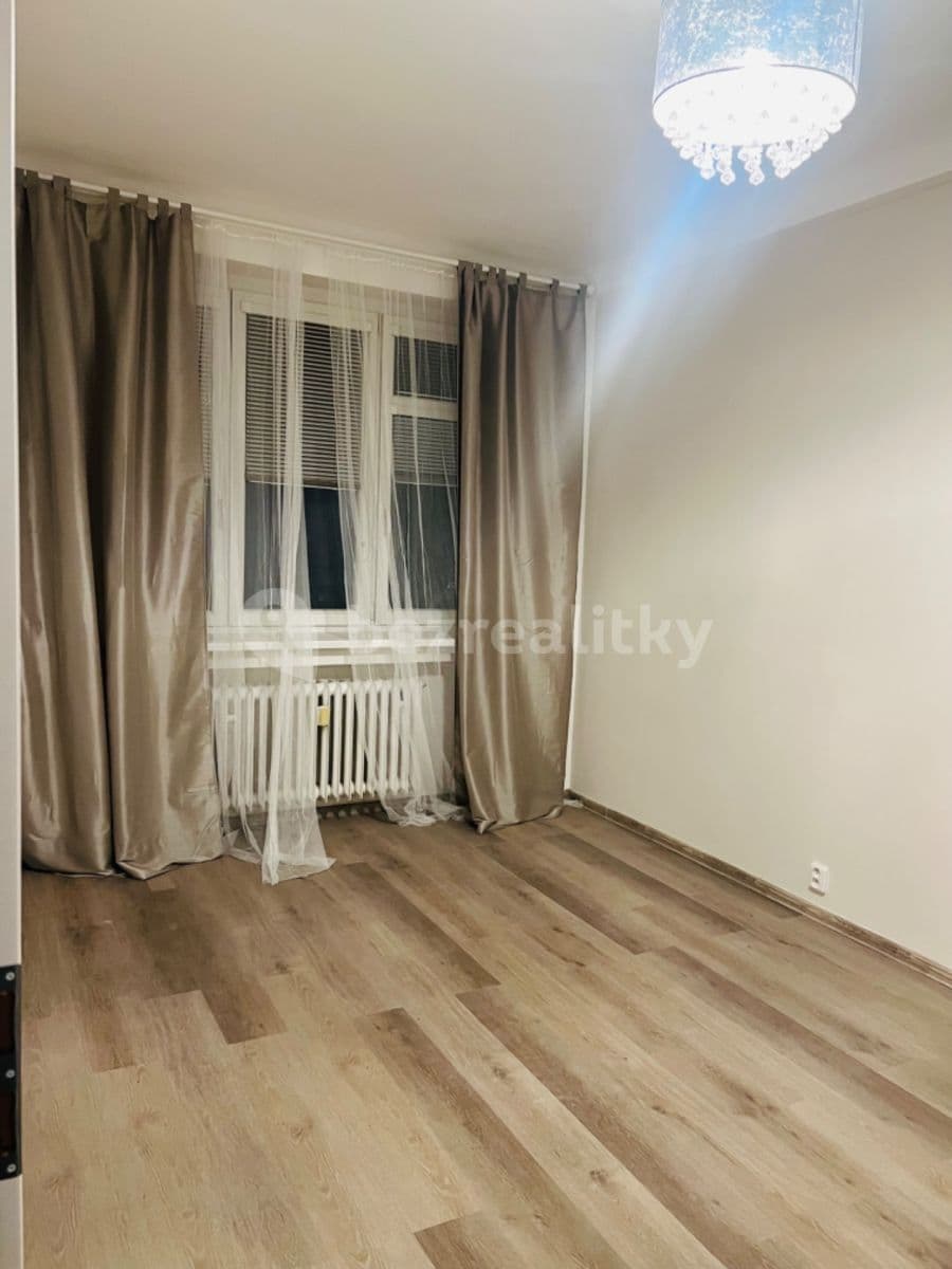 Pronájem bytu 2+1 61 m², náměstí Hrdinů, Praha, Praha Pronájem bytu 2+1 61 m², náměstí Hrdinů, Praha, Praha