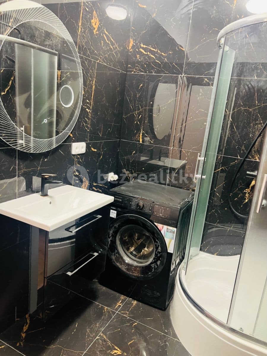 Pronájem bytu 2+1 61 m², náměstí Hrdinů, Praha, Praha Pronájem bytu 2+1 61 m², náměstí Hrdinů, Praha, Praha