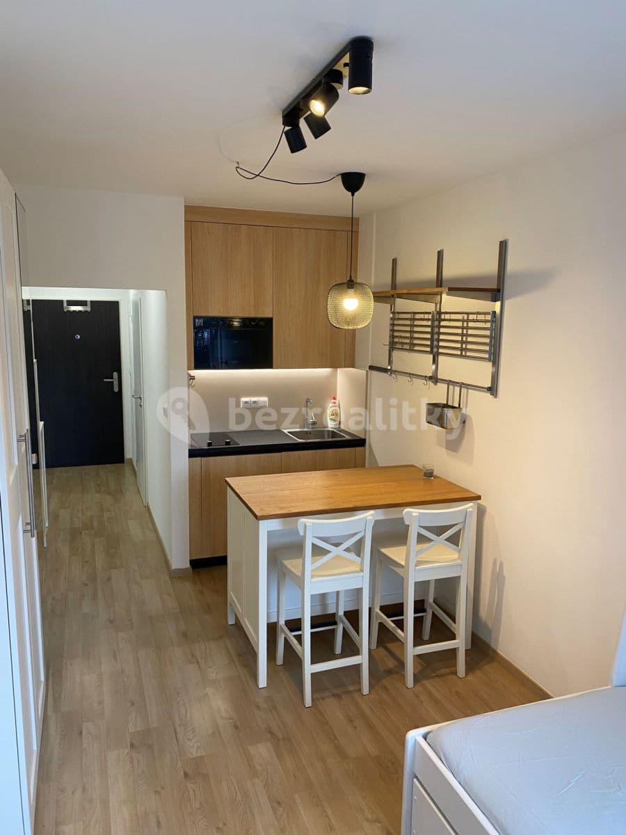 Pronájem bytu 1+kk 24 m², Peroutkova, Praha, Praha Pronájem bytu 1+kk 24 m², Peroutkova, Praha, Praha