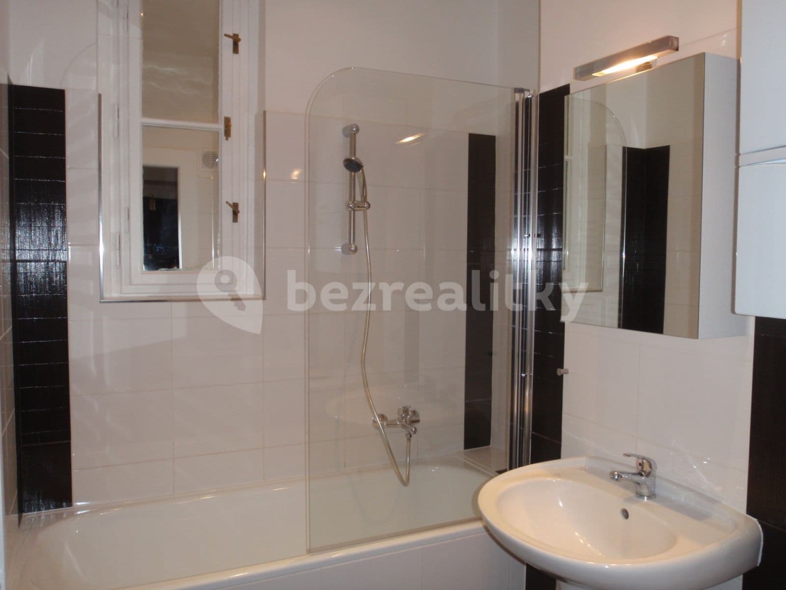 Pronájem bytu 3+1 85 m², Milešovská, Praha, Praha Pronájem bytu 3+1 85 m², Milešovská, Praha, Praha