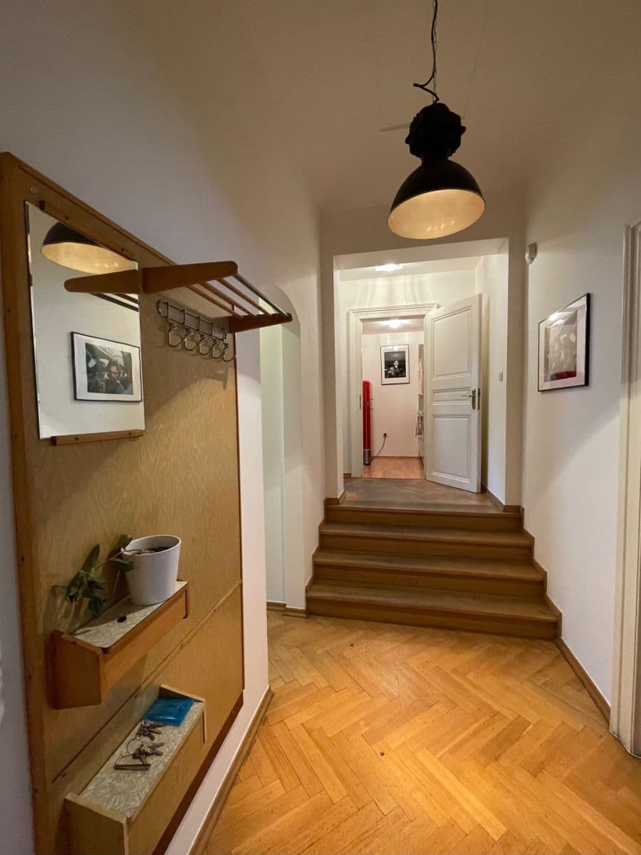 Pronájem kanceláře 15 m², Kamenická, Praha, Praha Pronájem kanceláře 15 m², Kamenická, Praha, Praha