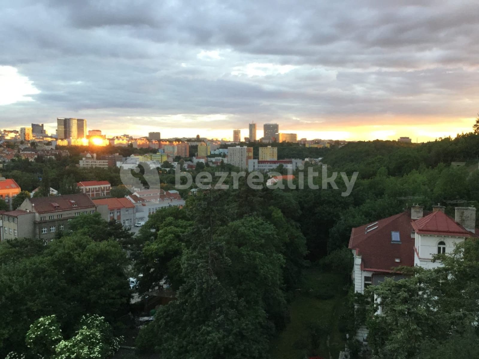 Pronájem bytu 3+kk 80 m², V Dolině, Praha, Praha Pronájem bytu 3+kk 80 m², V Dolině, Praha, Praha