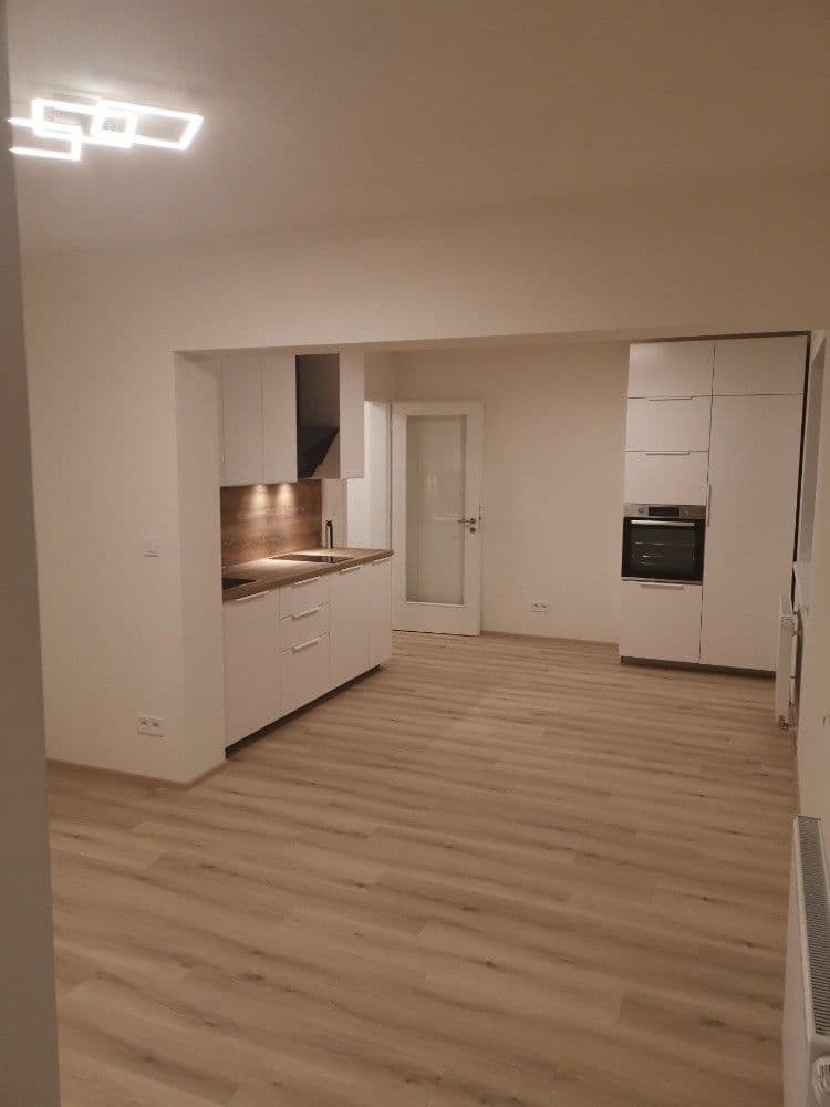 Pronájem bytu 2+kk 49 m², U Lesa, Kutná Hora, Středočeský kraj Pronájem bytu 2+kk 49 m², U Lesa, Kutná Hora, Středočeský kraj