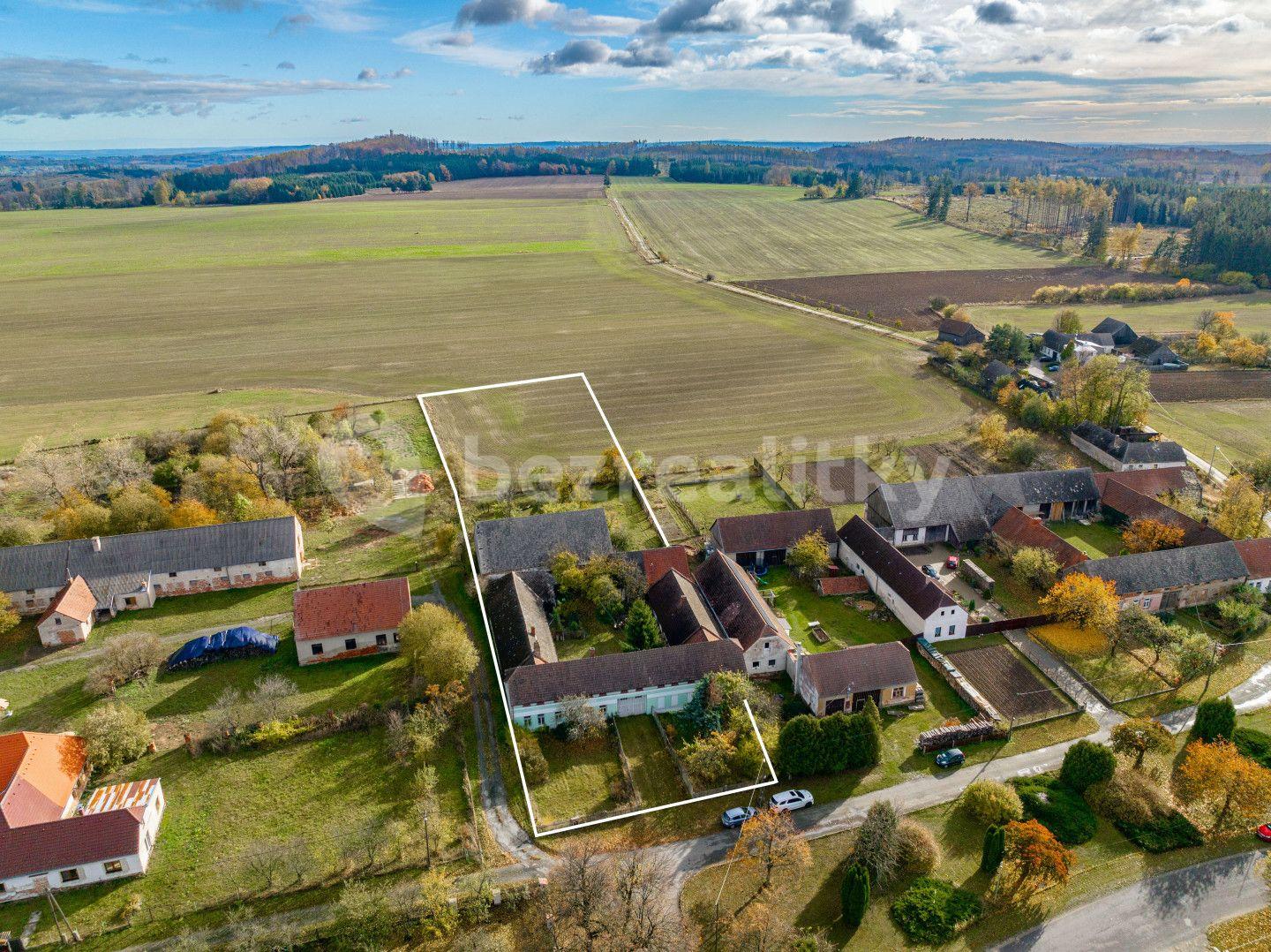 Prodej domu 80 m², pozemek 130.279 m², Lesná, Kraj Vysočina