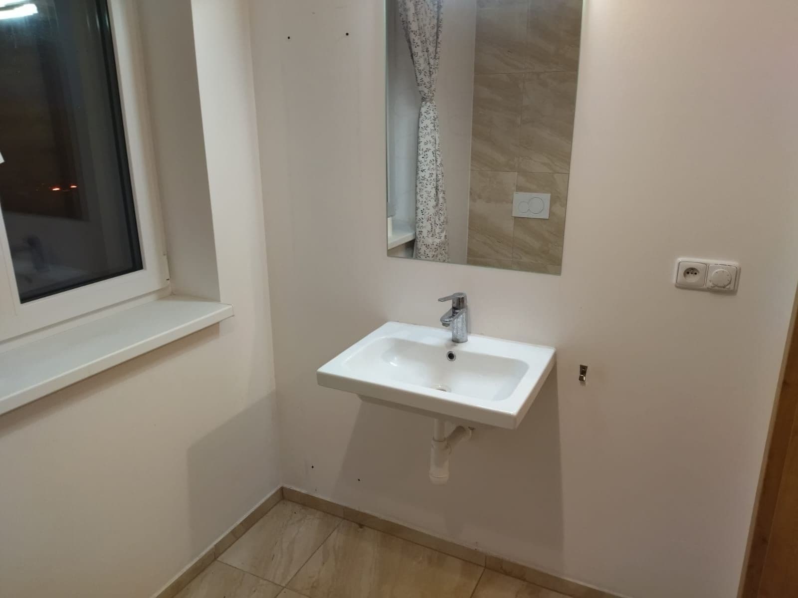 Pronájem bytu Garsoniéra 25 m², Sukova, Velké Přílepy, Středočeský kraj Pronájem bytu Garsoniéra 25 m², Sukova, Velké Přílepy, Středočeský kraj