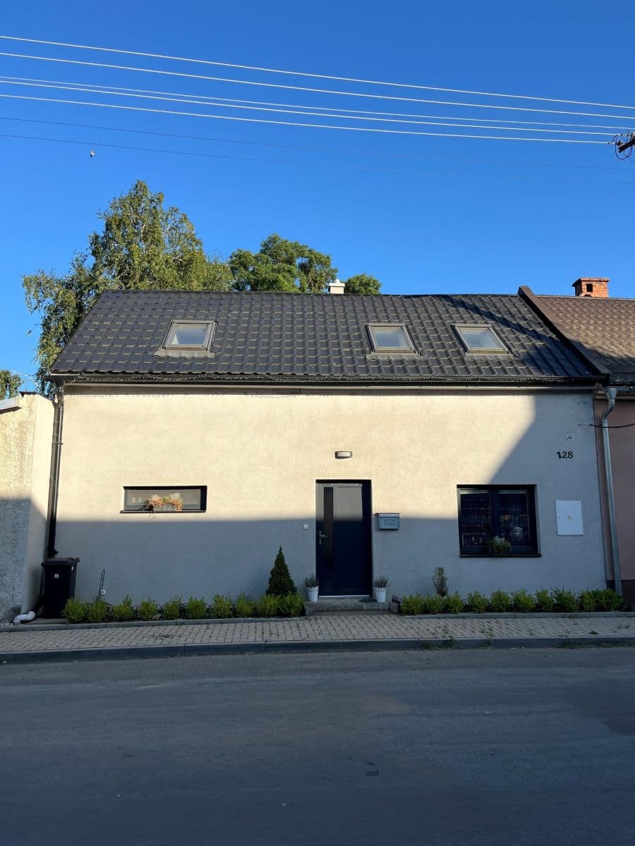 Prodej domu 100 m², pozemek 200 m², Hnojice, Olomoucký kraj Prodej domu 100 m², pozemek 200 m², Hnojice, Olomoucký kraj