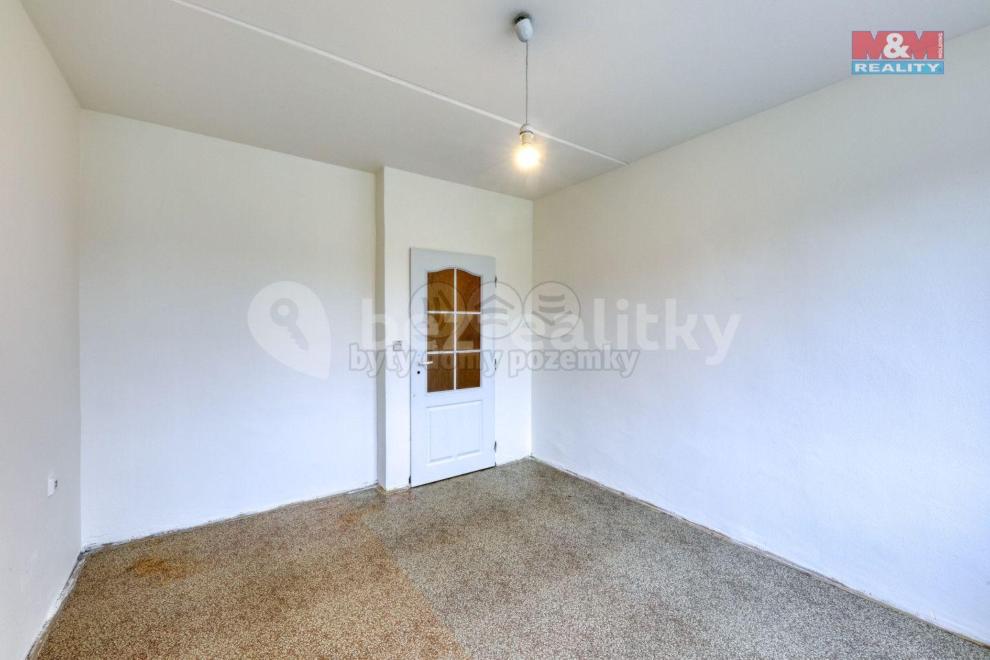 Prodej bytu 3+1 75 m², Bezvěrov, Plzeňský kraj