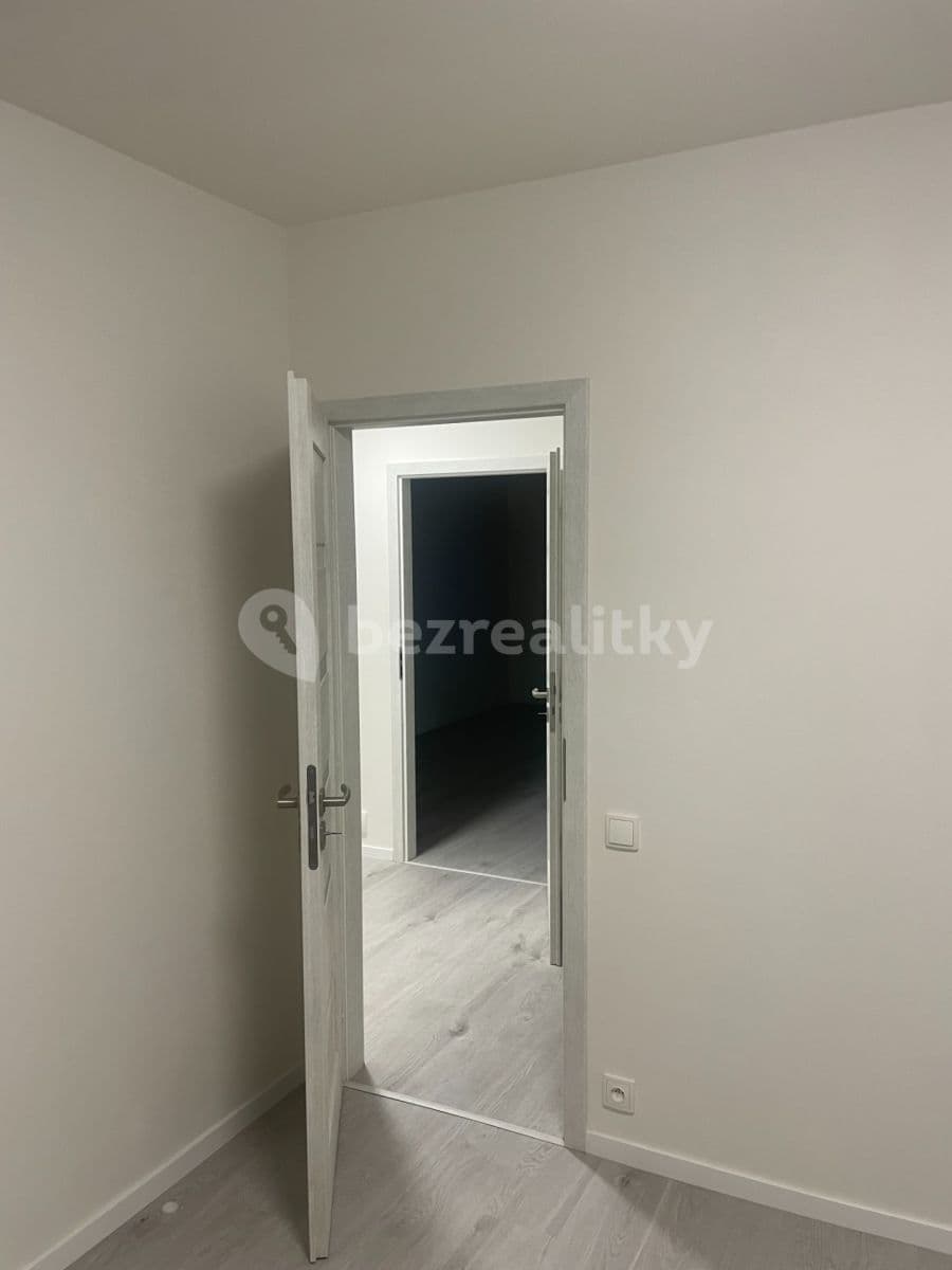 Pronájem bytu 3+kk 63 m², Kaplická, Praha, Praha Pronájem bytu 3+kk 63 m², Kaplická, Praha, Praha