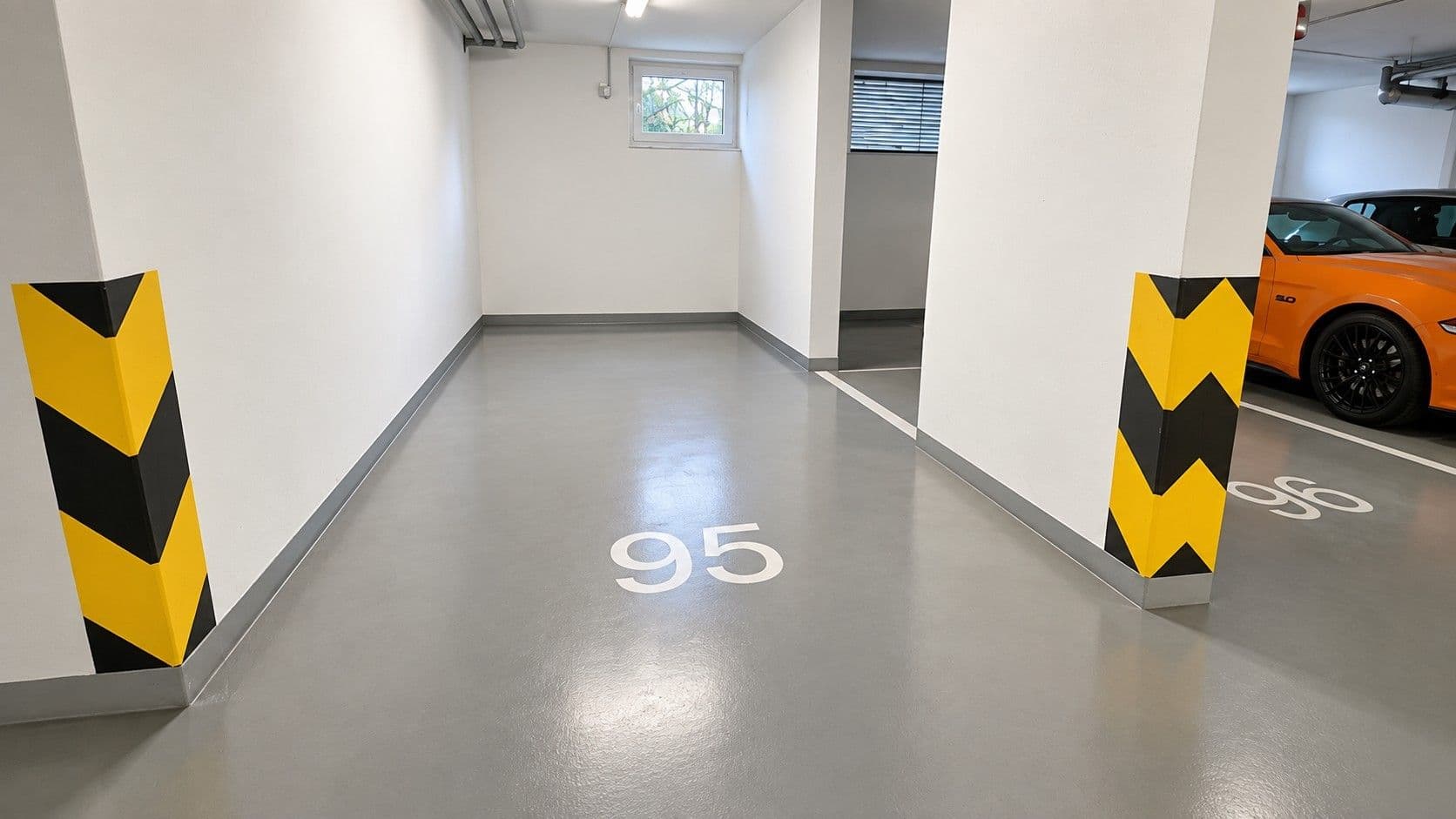 Pronájem garáže 15 m², Nademlejnská, Praha, Praha Pronájem garáže 15 m², Nademlejnská, Praha, Praha