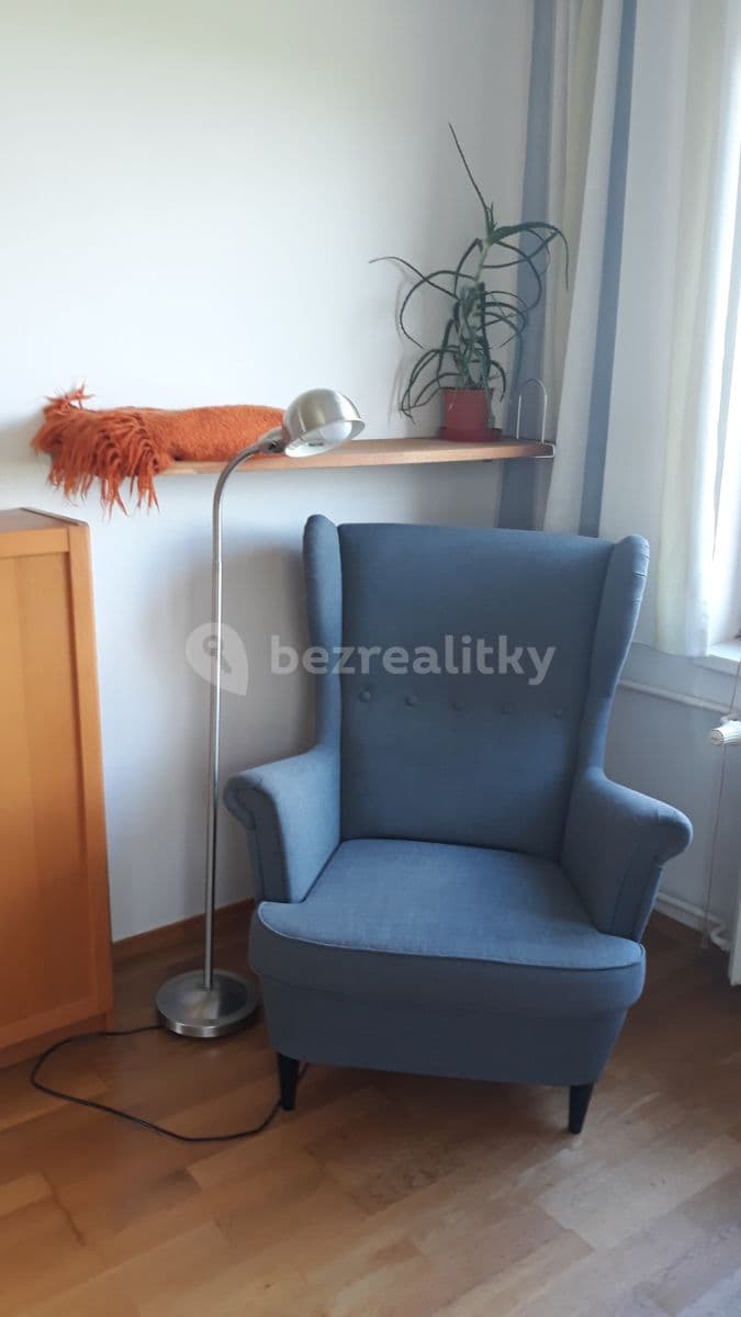 Pronájem bytu 1+kk 50 m², Kralupská, Praha, Praha Pronájem bytu 1+kk 50 m², Kralupská, Praha, Praha