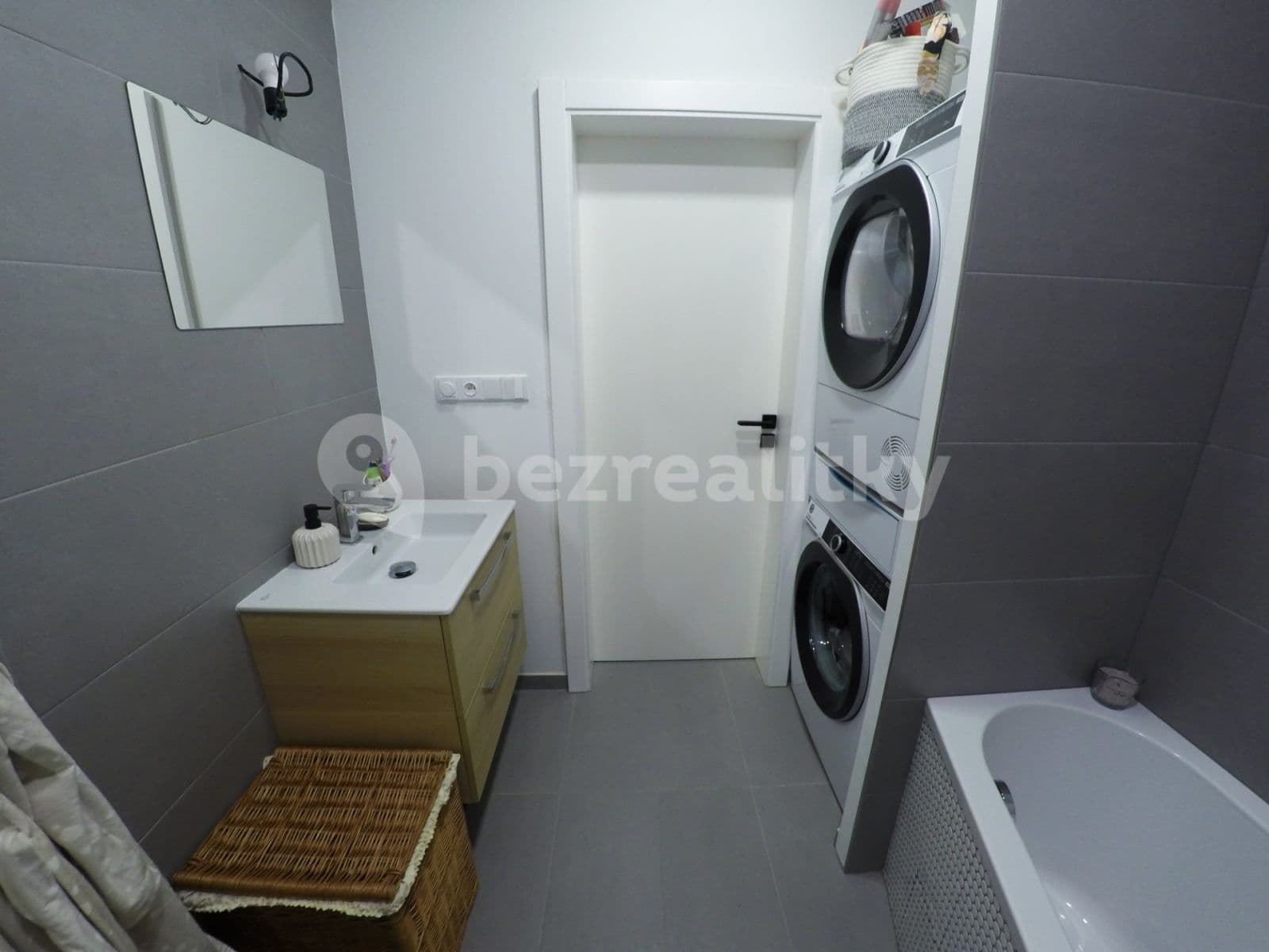 Pronájem bytu 2+kk 64 m², Hradecká, Holice, Pardubický kraj Pronájem bytu 2+kk 64 m², Hradecká, Holice, Pardubický kraj
