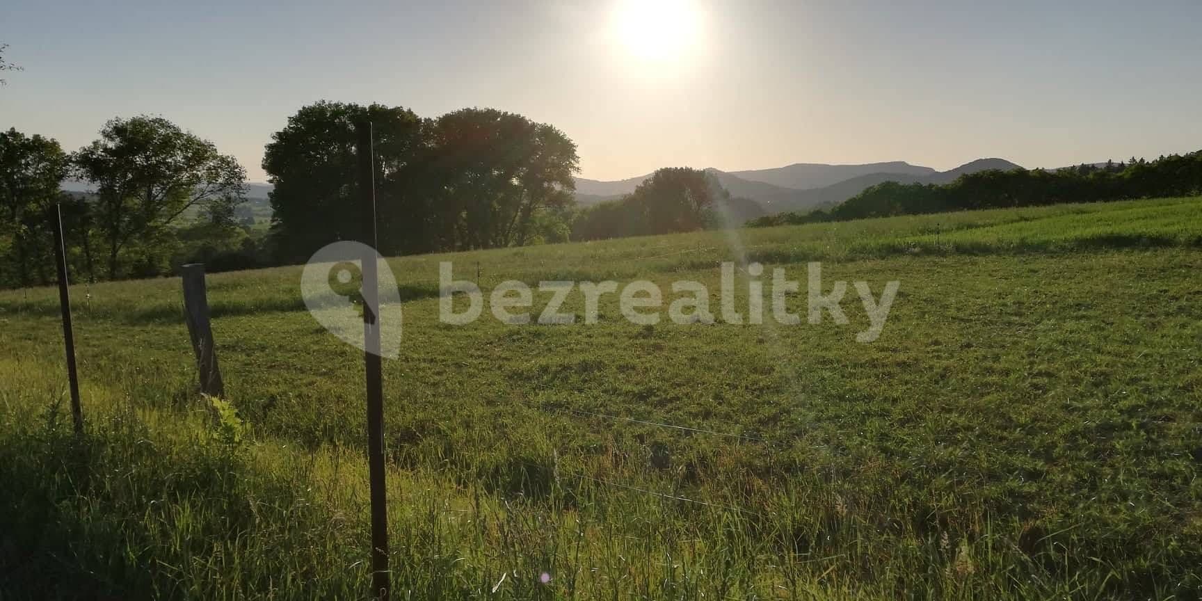 Prodej pozemku 2.003 m², Svojkov, Liberecký kraj