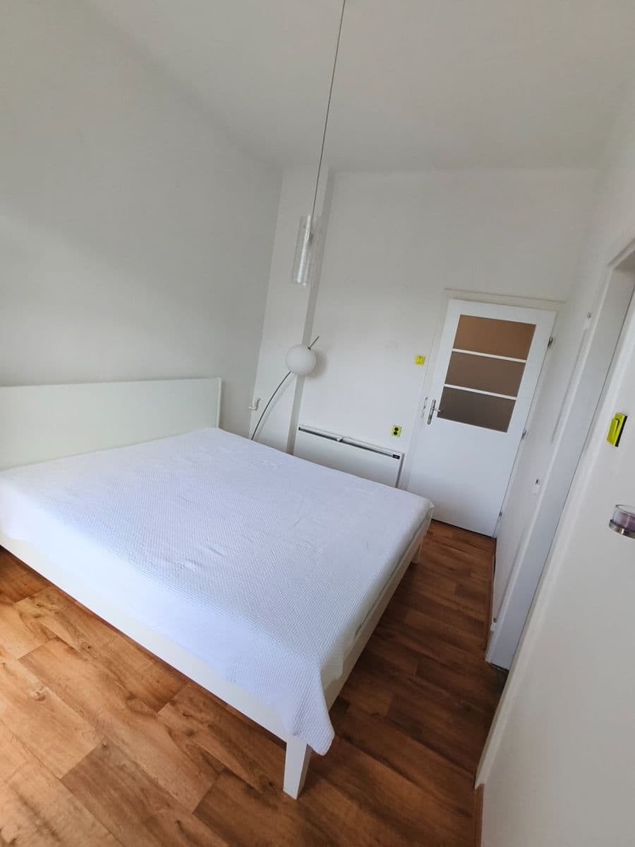 Pronájem bytu 2+kk 45 m², Podnásepní, Brno, Jihomoravský kraj Pronájem bytu 2+kk 45 m², Podnásepní, Brno, Jihomoravský kraj