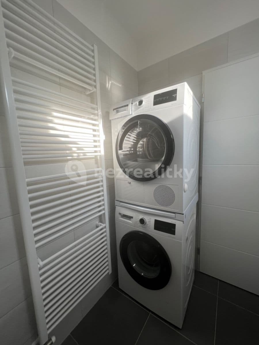 Pronájem bytu 2+kk 43 m², Vrkoslavická, Jablonec nad Nisou, Liberecký kraj Pronájem bytu 2+kk 43 m², Vrkoslavická, Jablonec nad Nisou, Liberecký kraj