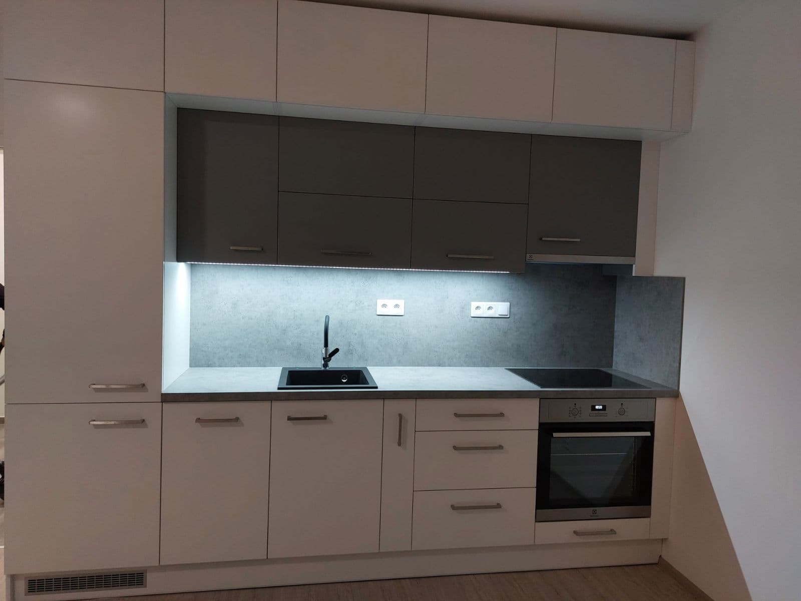 Pronájem bytu 1+kk 32 m², Hlinecká, Brno, Jihomoravský kraj Pronájem bytu 1+kk 32 m², Hlinecká, Brno, Jihomoravský kraj