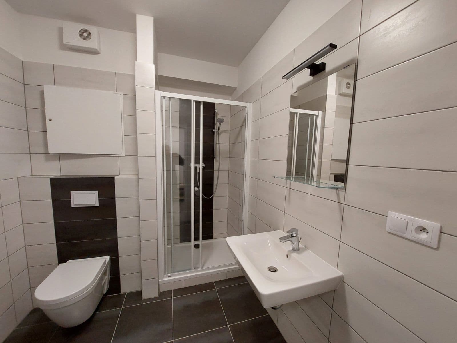 Pronájem bytu 1+kk 32 m², Hlinecká, Brno, Jihomoravský kraj Pronájem bytu 1+kk 32 m², Hlinecká, Brno, Jihomoravský kraj