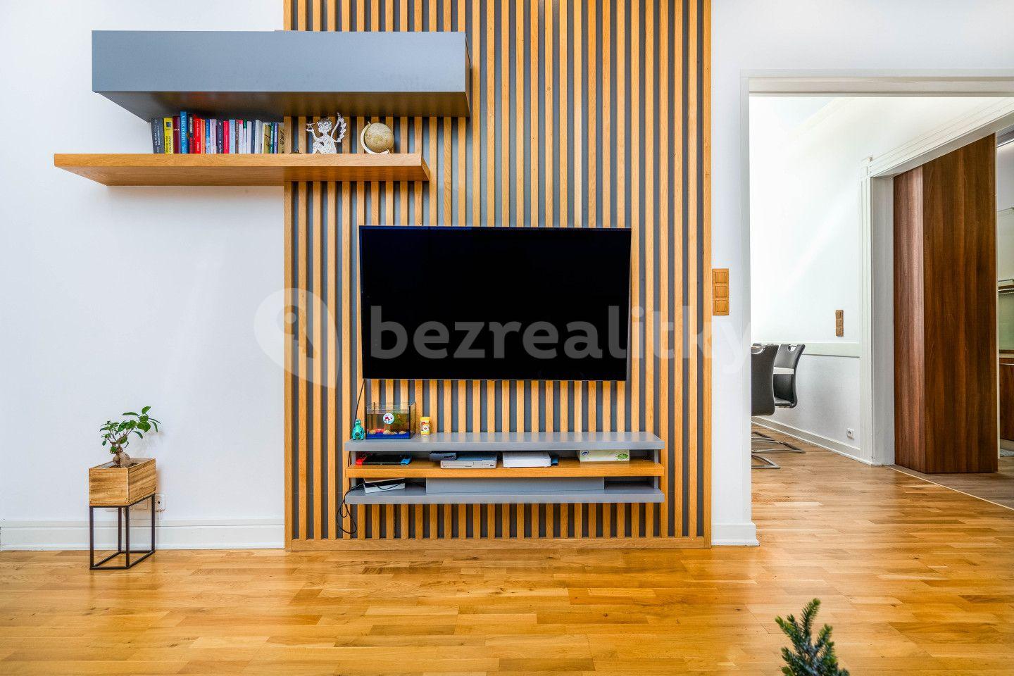 Prodej bytu 4+kk 100 m², Bachmačské náměstí, Praha, Praha
