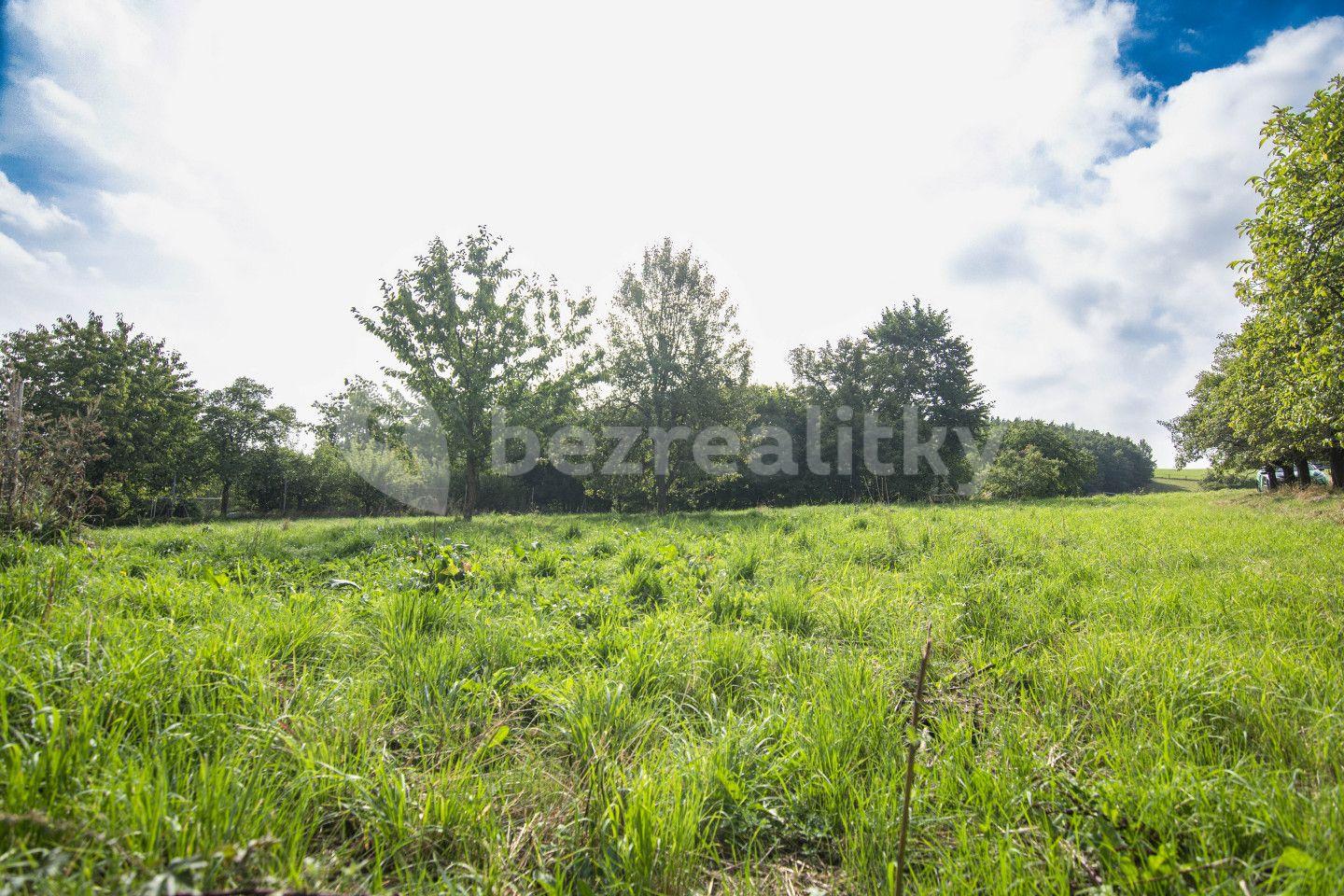 Prodej pozemku 1.020 m², Úsuší, Jihomoravský kraj