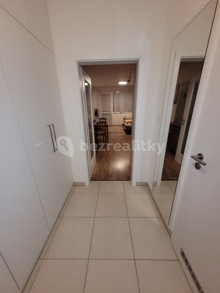 Pronájem bytu 3+kk 81 m², T. G. Masaryka, Horoměřice, Středočeský kraj Pronájem bytu 3+kk 81 m², T. G. Masaryka, Horoměřice, Středočeský kraj