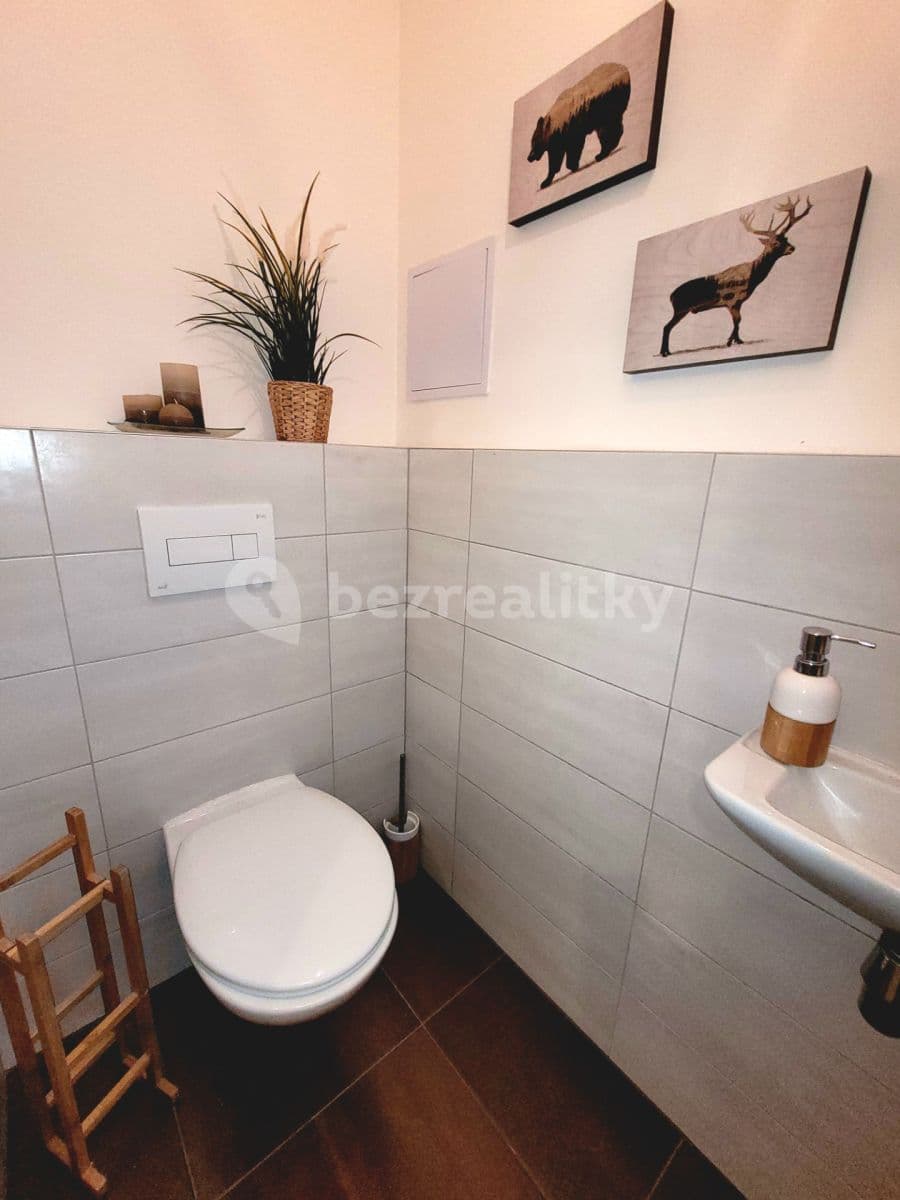 Pronájem bytu 3+kk 81 m², T. G. Masaryka, Horoměřice, Středočeský kraj Pronájem bytu 3+kk 81 m², T. G. Masaryka, Horoměřice, Středočeský kraj