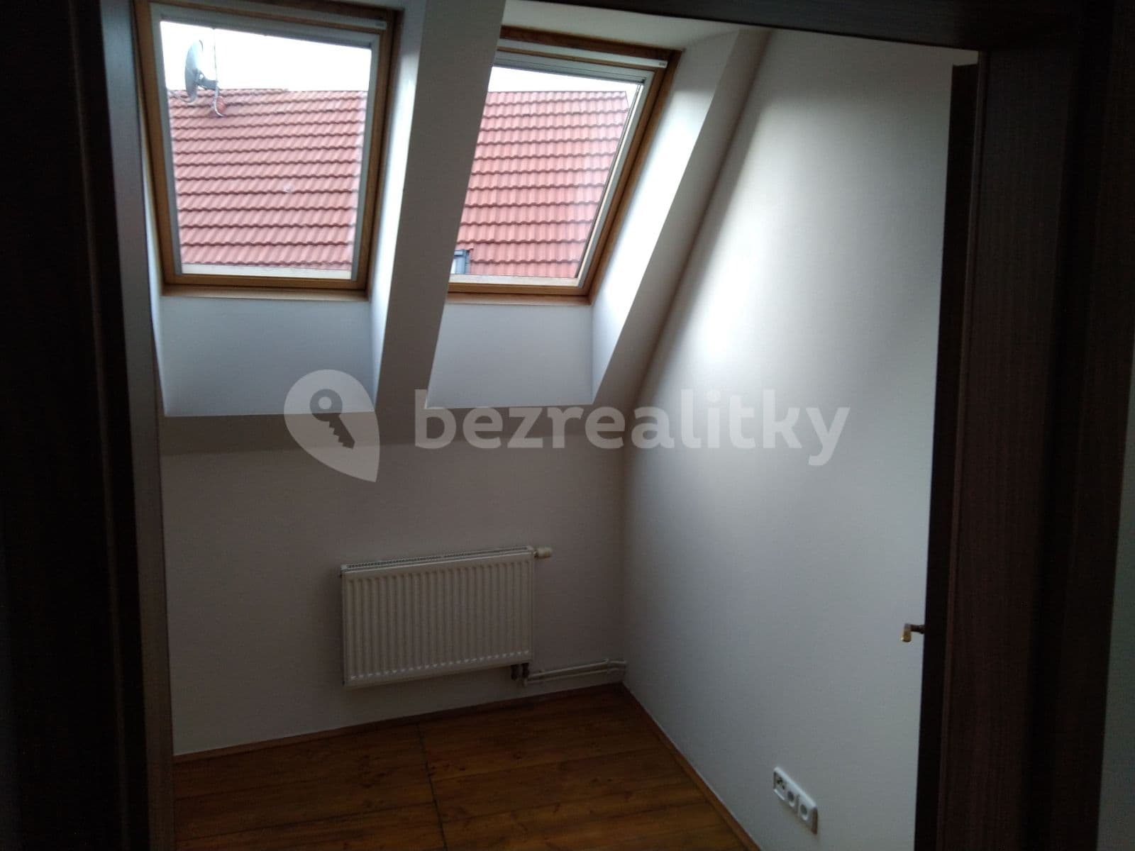Pronájem bytu 2+kk 46 m², Kynského, Slaný, Středočeský kraj Pronájem bytu 2+kk 46 m², Kynského, Slaný, Středočeský kraj