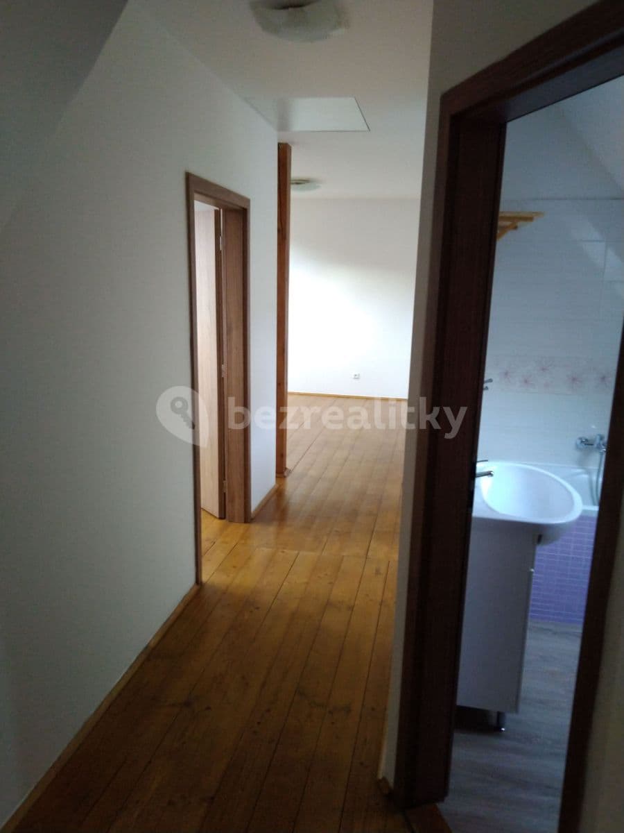 Pronájem bytu 2+kk 46 m², Kynského, Slaný, Středočeský kraj Pronájem bytu 2+kk 46 m², Kynského, Slaný, Středočeský kraj