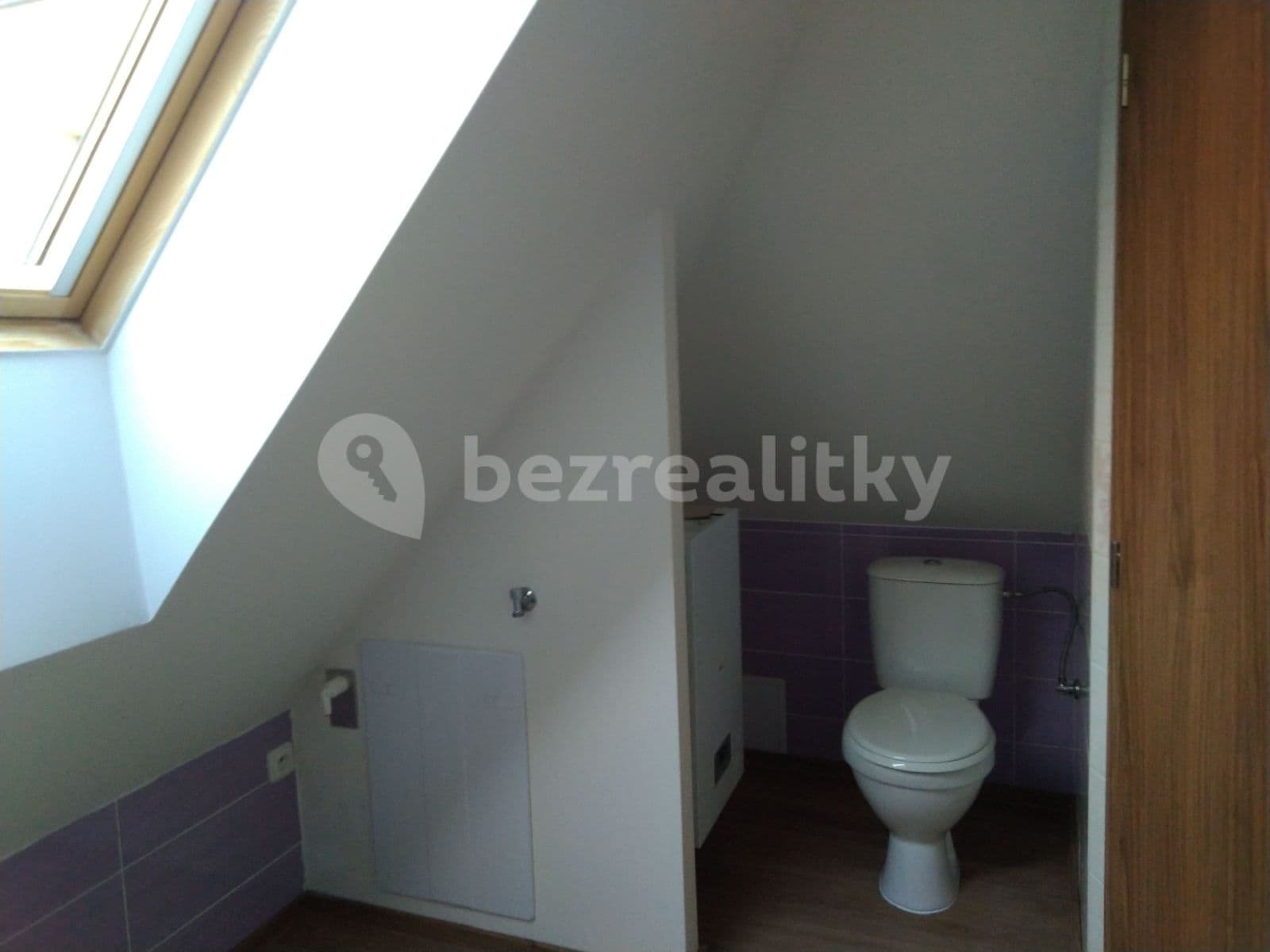 Pronájem bytu 2+kk 46 m², Kynského, Slaný, Středočeský kraj Pronájem bytu 2+kk 46 m², Kynského, Slaný, Středočeský kraj