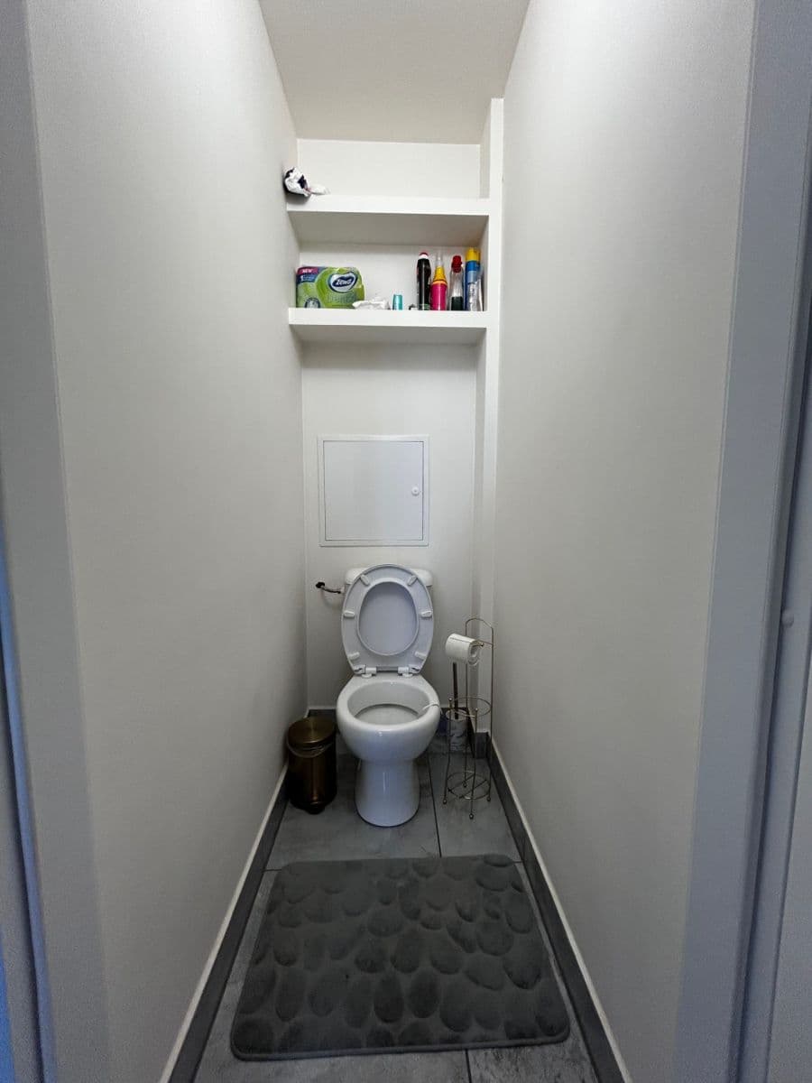 Pronájem bytu 3+kk 68 m², V Bažantnici, Kladno, Středočeský kraj Pronájem bytu 3+kk 68 m², V Bažantnici, Kladno, Středočeský kraj