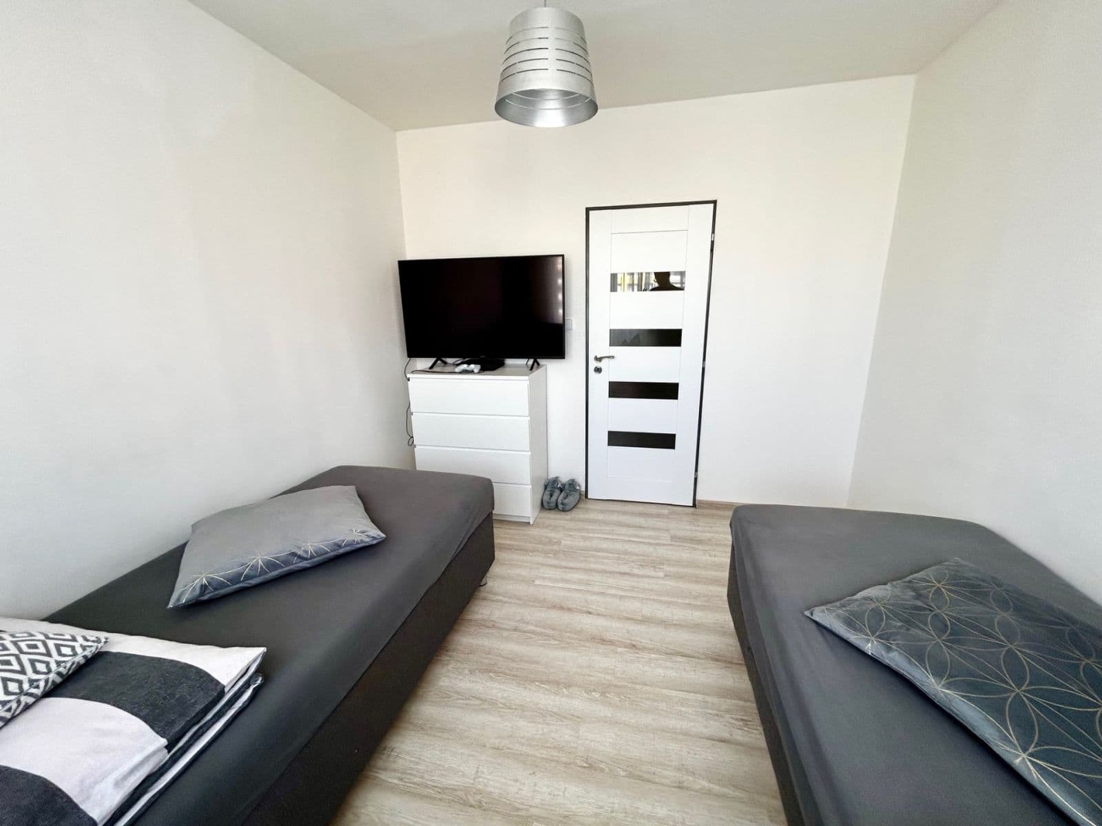 Pronájem bytu 3+kk 68 m², V Bažantnici, Kladno, Středočeský kraj Pronájem bytu 3+kk 68 m², V Bažantnici, Kladno, Středočeský kraj