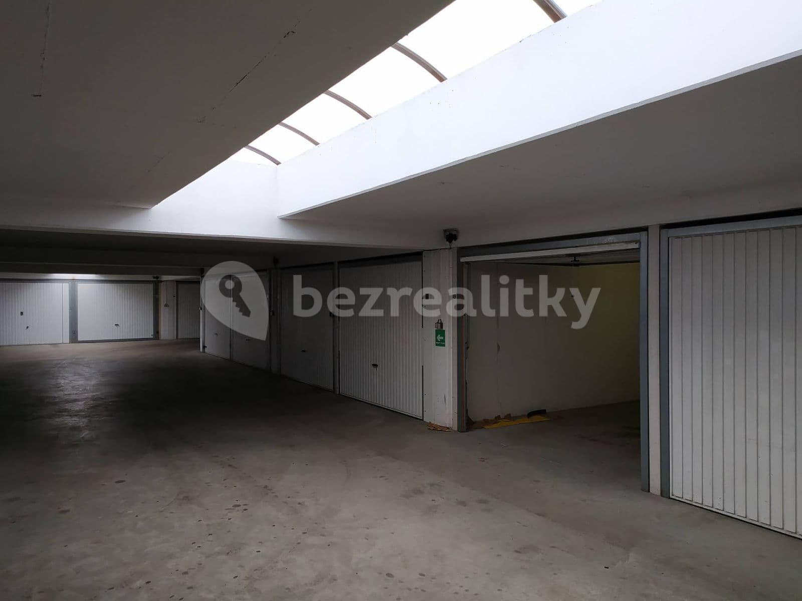 Prodej garáže 18 m², Jana Růžičky, Praha, Praha