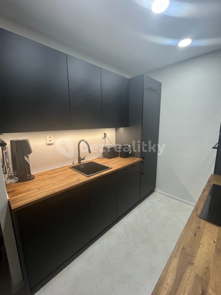 Pronájem bytu 2+kk 42 m², Kupeckého, Praha, Praha Pronájem bytu 2+kk 42 m², Kupeckého, Praha, Praha