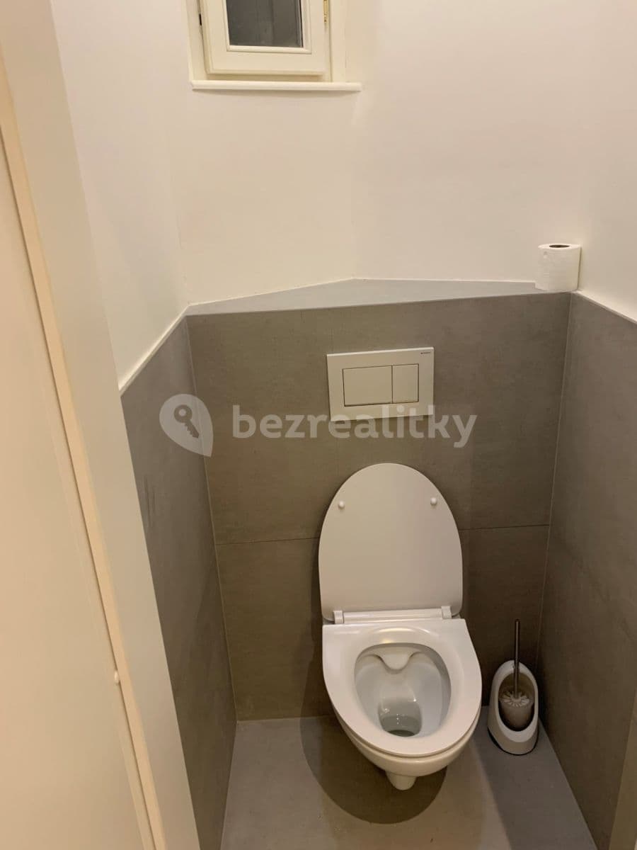 Pronájem bytu 2+kk 48 m², Na Poříčním právu, Praha, Praha Pronájem bytu 2+kk 48 m², Na Poříčním právu, Praha, Praha