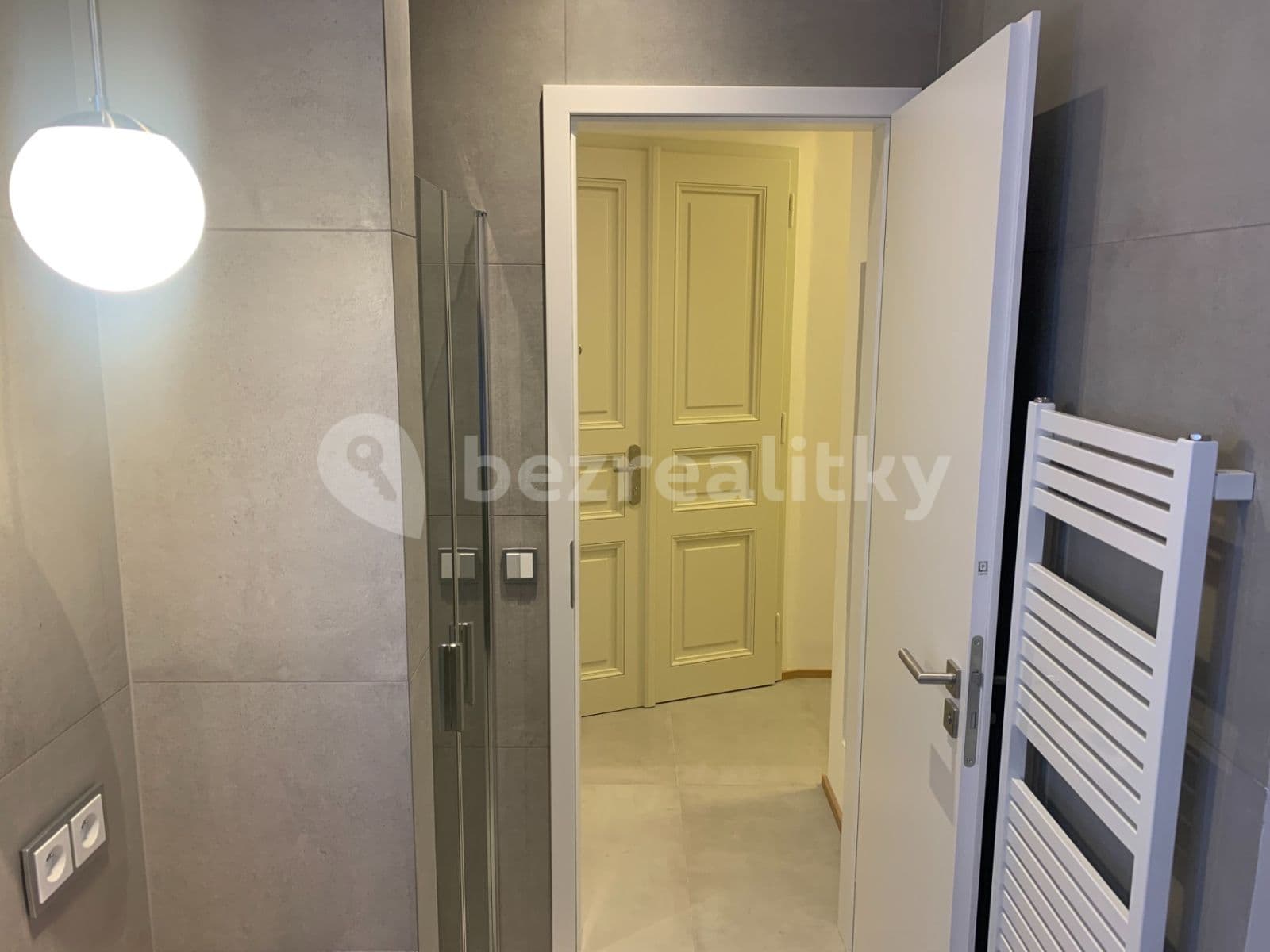Pronájem bytu 2+kk 48 m², Na Poříčním právu, Praha, Praha Pronájem bytu 2+kk 48 m², Na Poříčním právu, Praha, Praha