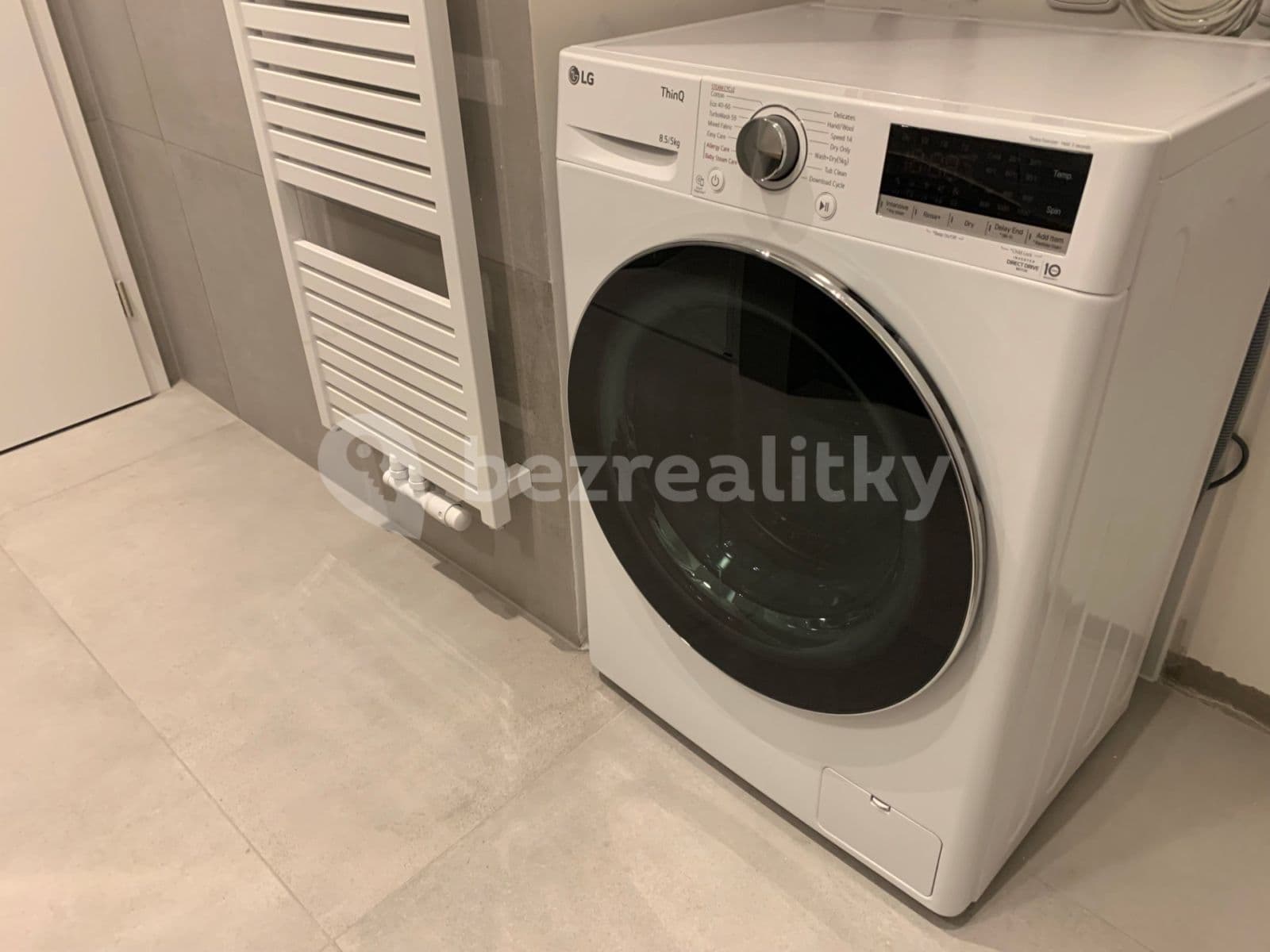 Pronájem bytu 2+kk 48 m², Na Poříčním právu, Praha, Praha Pronájem bytu 2+kk 48 m², Na Poříčním právu, Praha, Praha