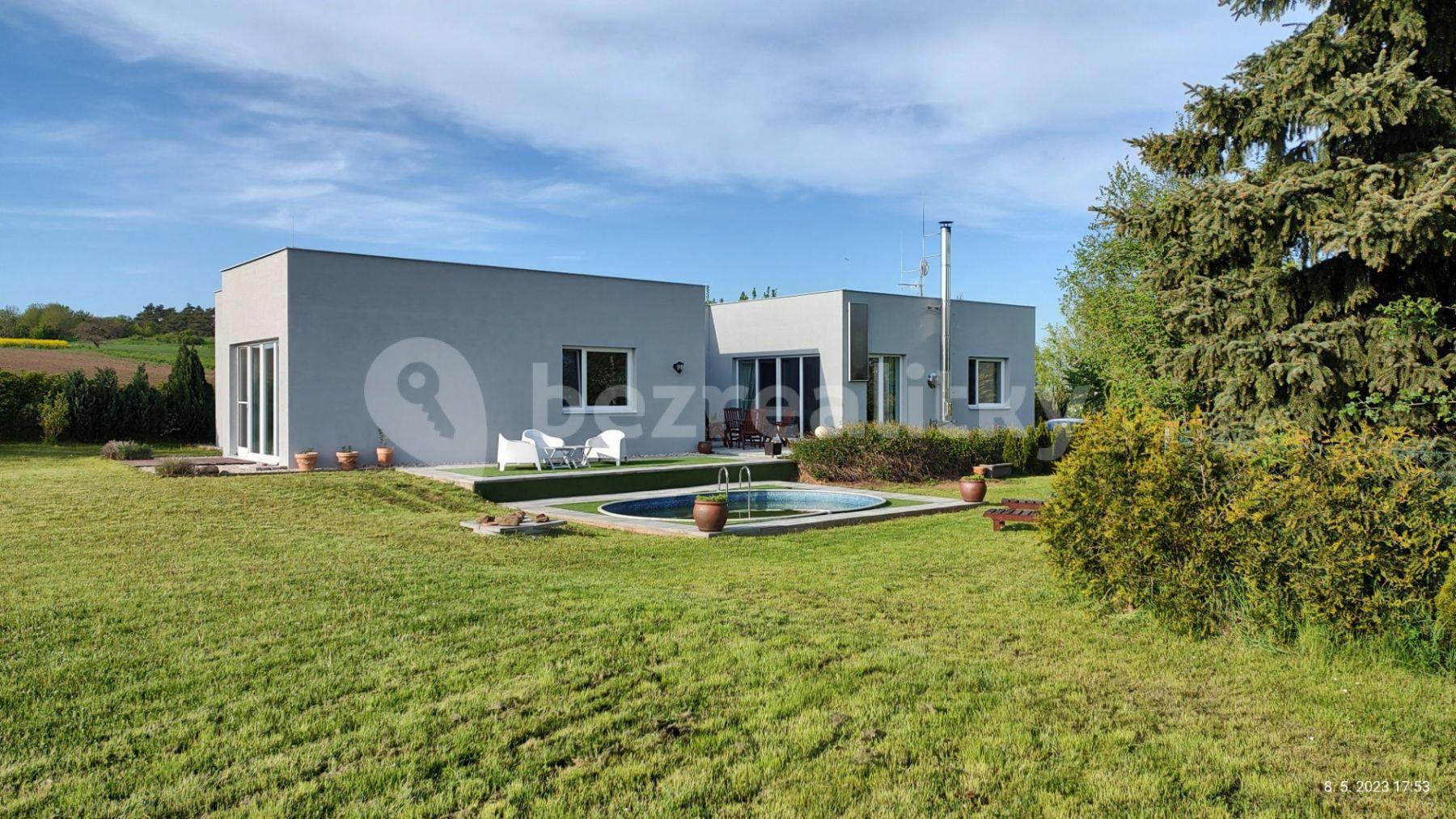 Prodej domu 186 m², pozemek 3.366 m², Vrbčany, Středočeský kraj
