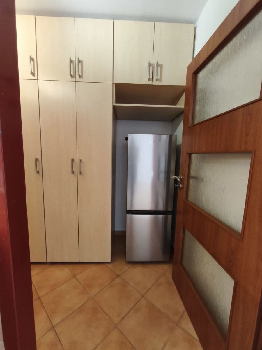 Pronájem bytu 2+kk 46 m², Kmochova, Hostivice, Středočeský kraj Pronájem bytu 2+kk 46 m², Kmochova, Hostivice, Středočeský kraj