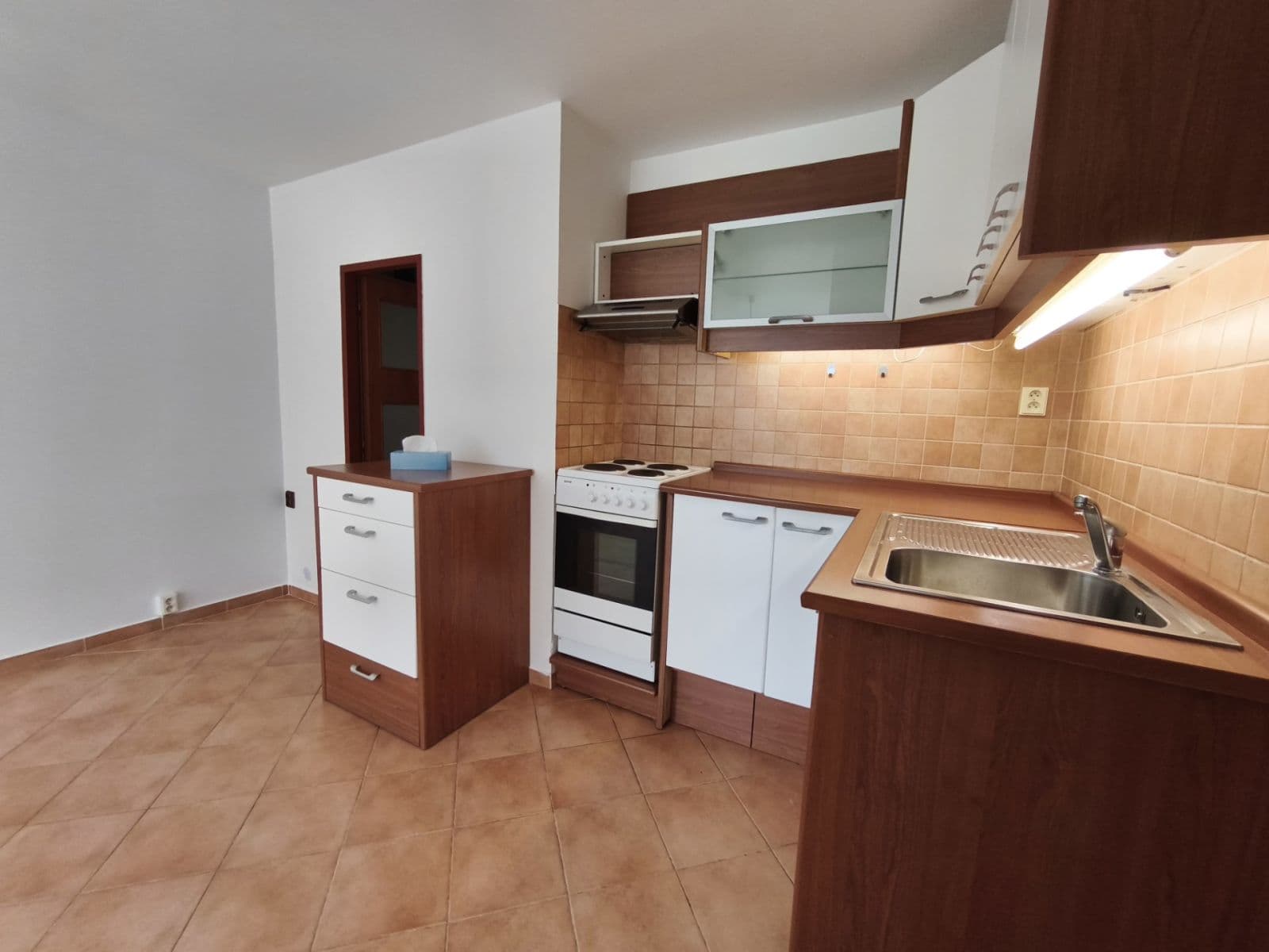 Pronájem bytu 2+kk 46 m², Kmochova, Hostivice, Středočeský kraj Pronájem bytu 2+kk 46 m², Kmochova, Hostivice, Středočeský kraj