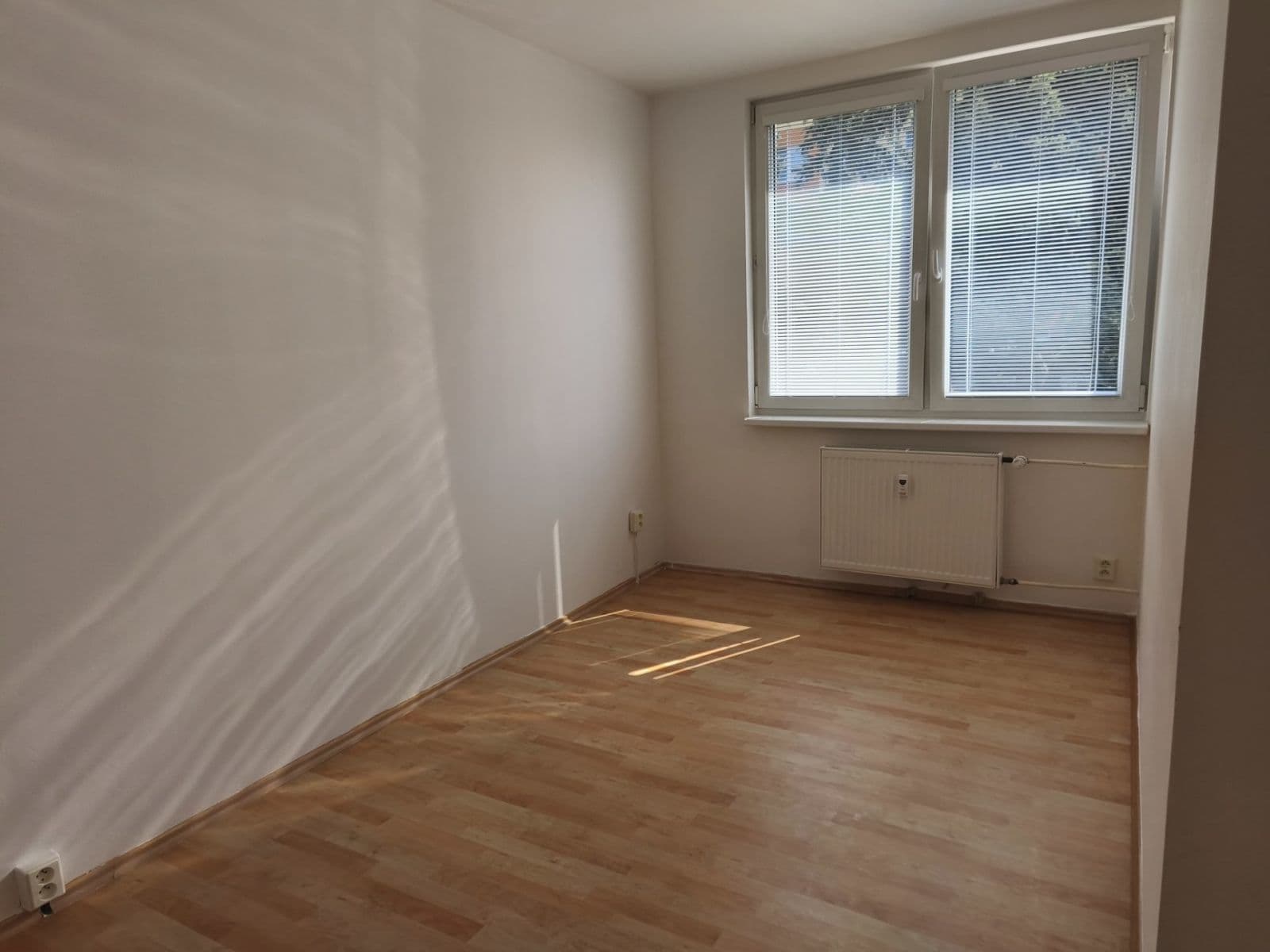 Pronájem bytu 2+kk 46 m², Kmochova, Hostivice, Středočeský kraj Pronájem bytu 2+kk 46 m², Kmochova, Hostivice, Středočeský kraj