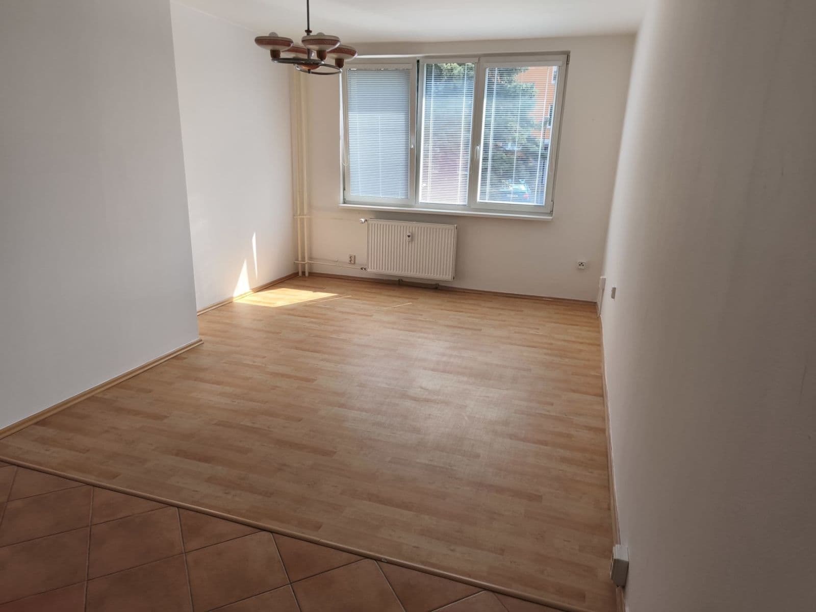 Pronájem bytu 2+kk 46 m², Kmochova, Hostivice, Středočeský kraj Pronájem bytu 2+kk 46 m², Kmochova, Hostivice, Středočeský kraj