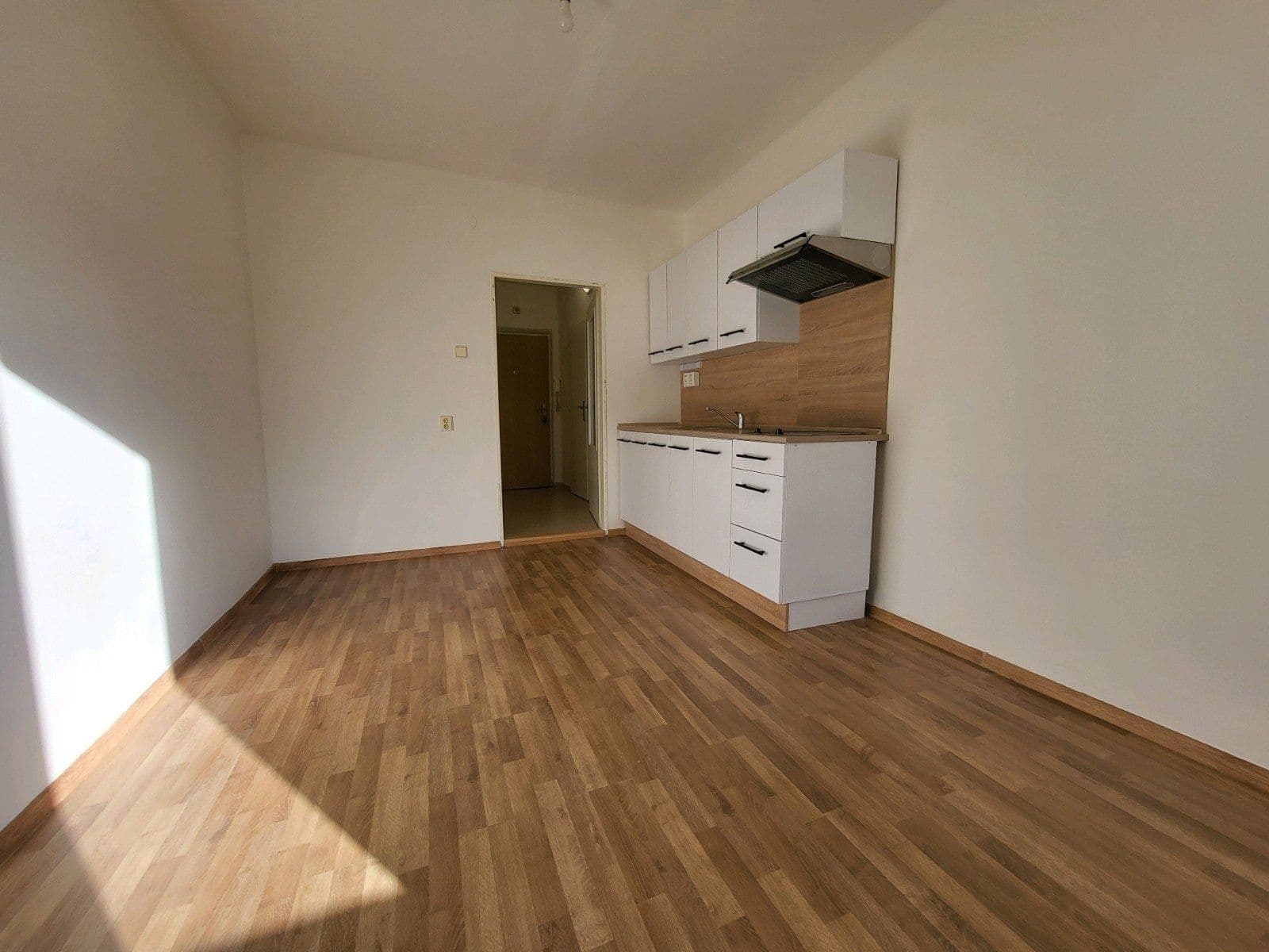 Pronájem bytu 1+kk 18 m², Mánesova, Havířov, Moravskoslezský kraj Pronájem bytu 1+kk 18 m², Mánesova, Havířov, Moravskoslezský kraj