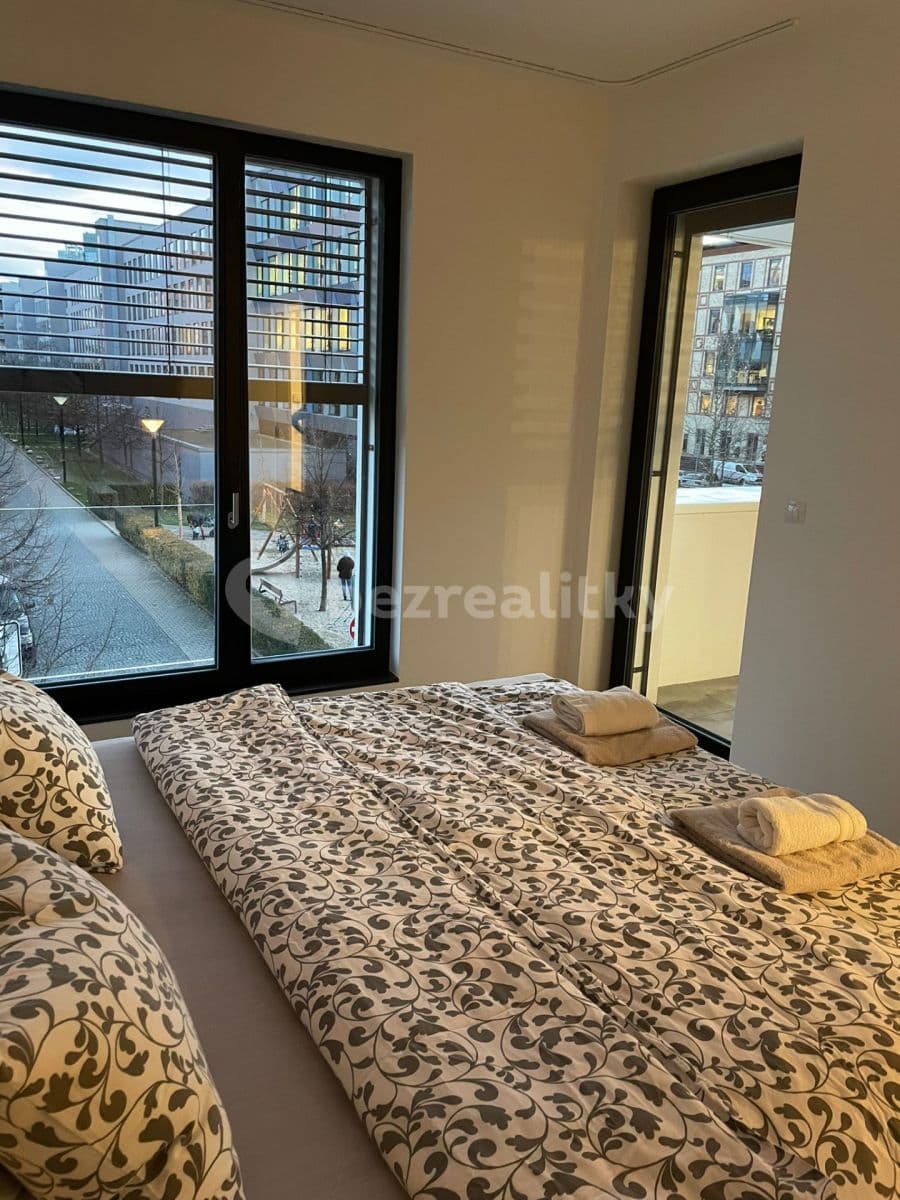 Pronájem bytu 2+kk 54 m², V Přístavu, Praha, Praha Pronájem bytu 2+kk 54 m², V Přístavu, Praha, Praha